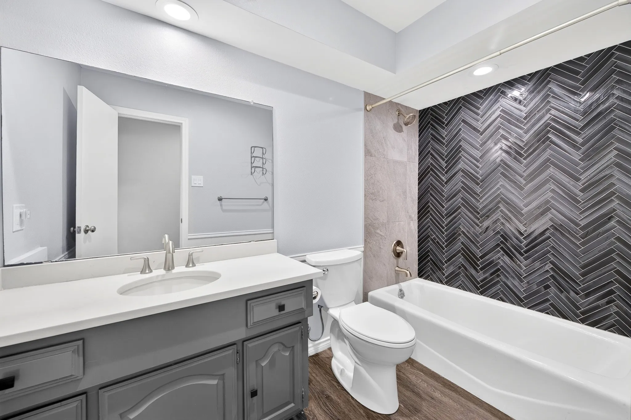 Single Family Residence For Sale in Collin County , 14340 County Road 550 Road, Farmersville, Texas 75442, 3 Bedroom, 2 Bathroom, 2 Garage spaces, 2,819 Sqft, built in 1982, mls#21398352, Real Estate Agent in Farmersville, Homes For Sale in Collin county, Homes For Sale in Farmersville, Realtor in Farmersville Texas, Real Estate Brokerage Independent Realty Texas, Luminita Cordes Realtor