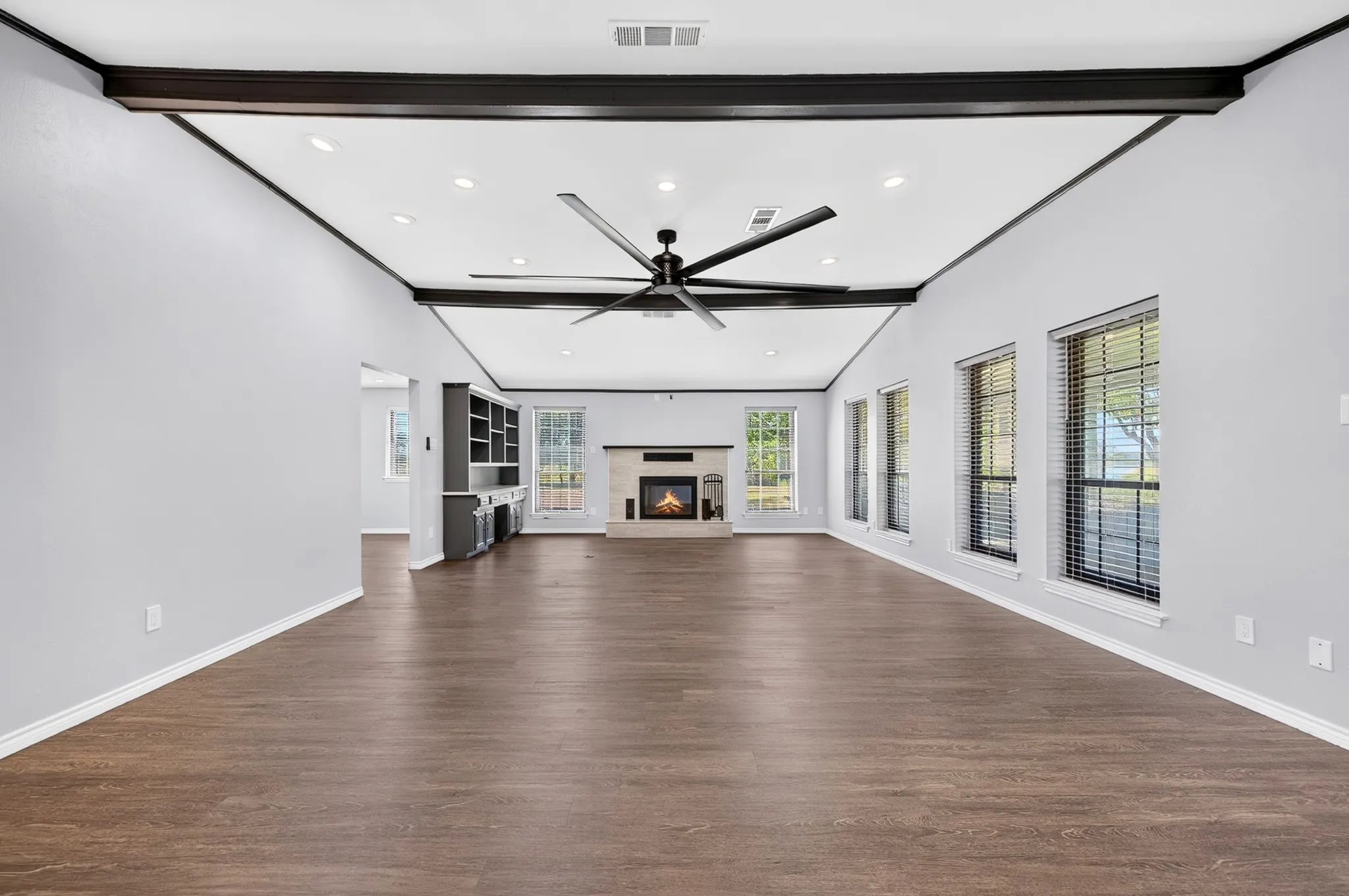 Single Family Residence For Sale in Collin County , 14340 County Road 550 Road, Farmersville, Texas 75442, 3 Bedroom, 2 Bathroom, 2 Garage spaces, 2,819 Sqft, built in 1982, mls#21398352, Real Estate Agent in Farmersville, Homes For Sale in Collin county, Homes For Sale in Farmersville, Realtor in Farmersville Texas, Real Estate Brokerage Independent Realty Texas, Luminita Cordes Realtor
