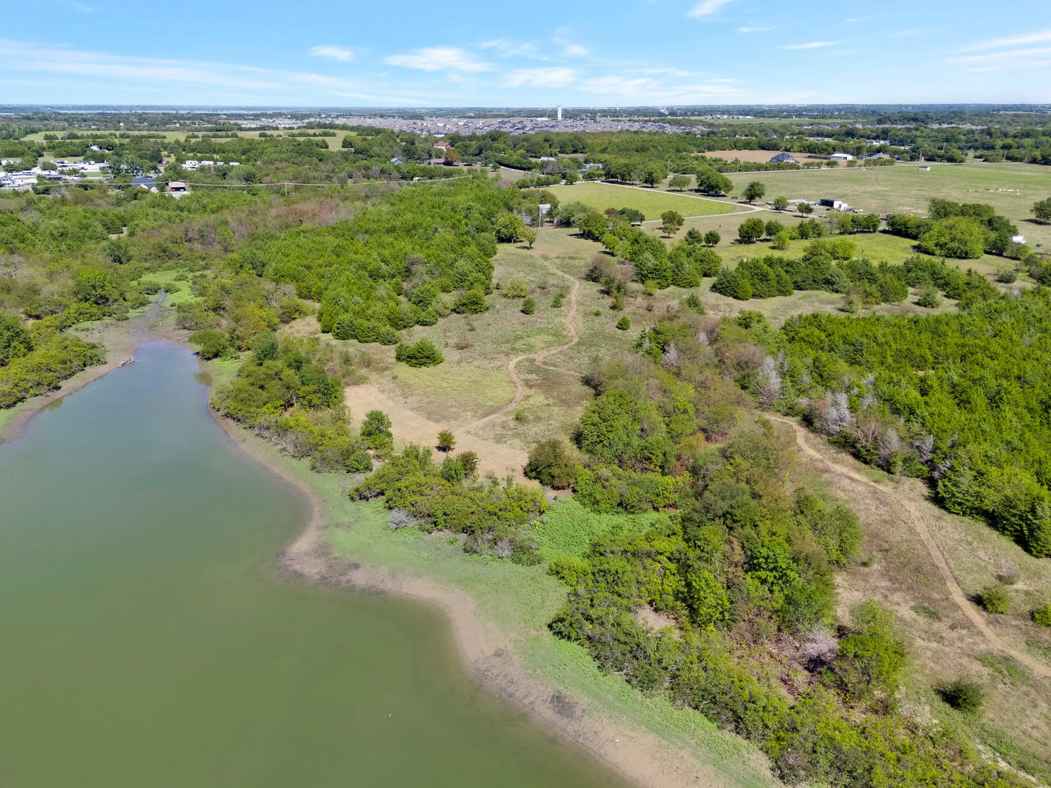 Single Family Residence For Sale in Collin County , 14340 County Road 550 Road, Farmersville, Texas 75442, 3 Bedroom, 2 Bathroom, 2 Garage spaces, 2,819 Sqft, built in 1982, mls#21398352, Real Estate Agent in Farmersville, Homes For Sale in Collin county, Homes For Sale in Farmersville, Realtor in Farmersville Texas, Real Estate Brokerage Independent Realty Texas, Luminita Cordes Realtor