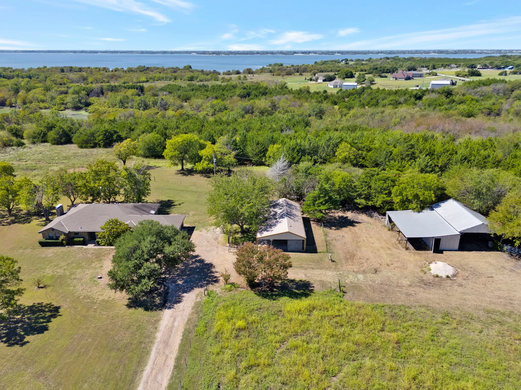 Single Family Residence For Sale in Collin County , 14340 County Road 550 Road, Farmersville, Texas 75442, 3 Bedroom, 2 Bathroom, 2 Garage spaces, 2,819 Sqft, built in 1982, mls#21398352, Real Estate Agent in Farmersville, Homes For Sale in Collin county, Homes For Sale in Farmersville, Realtor in Farmersville Texas, Real Estate Brokerage Independent Realty Texas, Luminita Cordes Realtor