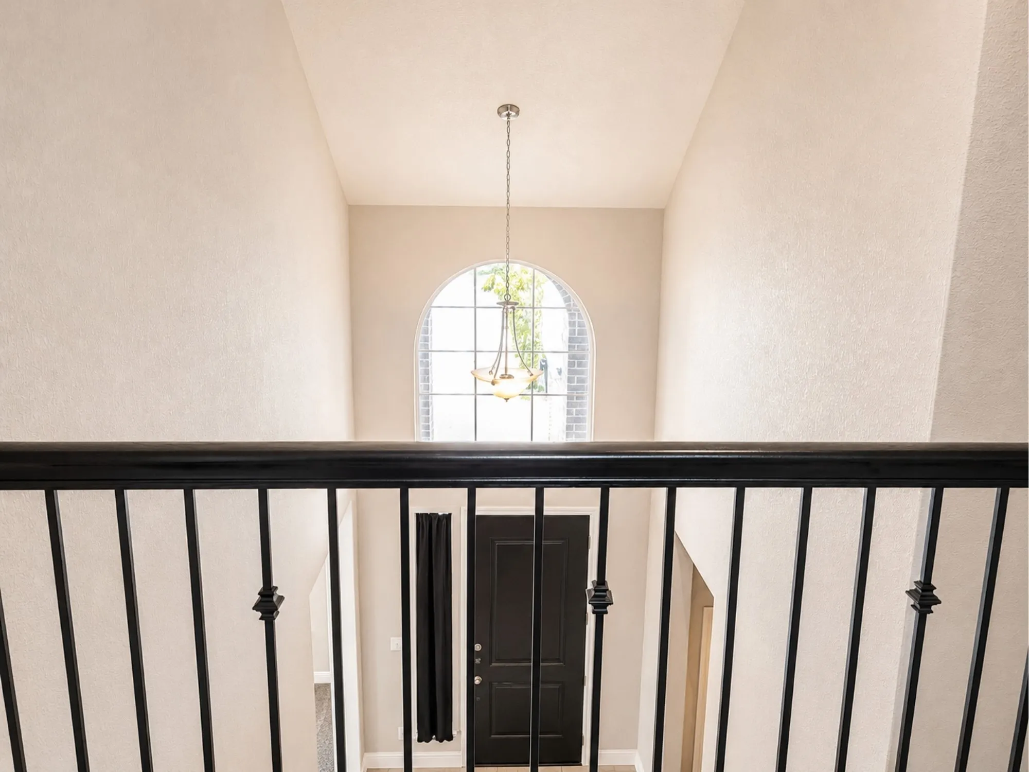 Single Family Residence For Rent in Ellis County , 6002 14th Street, Midlothian, Texas 76065, 5 Bedroom, 4 Bathroom, 2 Garage spaces, 2,706 Sqft, built in 2024, mls#21406112, Real Estate Agent in Midlothian, Homes For Rent in Ellis county, Homes For Rent in Midlothian, Realtor in Midlothian Texas, Real Estate Brokerage Independent Realty Texas, Luminita Cordes Realtor