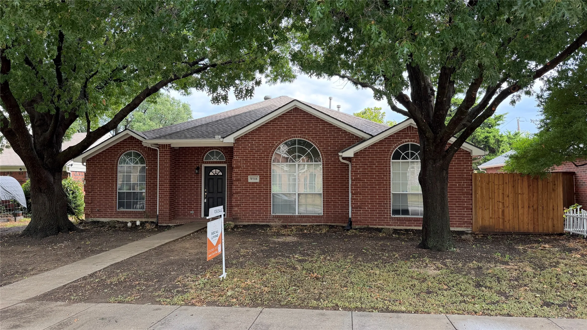 Single Family Residence For Sale in Collin County , 2718 High Pointe Boulevard, Mc Kinney, Texas 75071, 4 Bedroom, 2 Bathroom, 2 Garage spaces, 2,113 Sqft, built in 1994, mls#21398083, Real Estate Agent in Mc Kinney, Homes For Sale in Collin county, Homes For Sale in Mc Kinney, Realtor in Mc Kinney Texas, Real Estate Brokerage Independent Realty Texas, Luminita Cordes Realtor