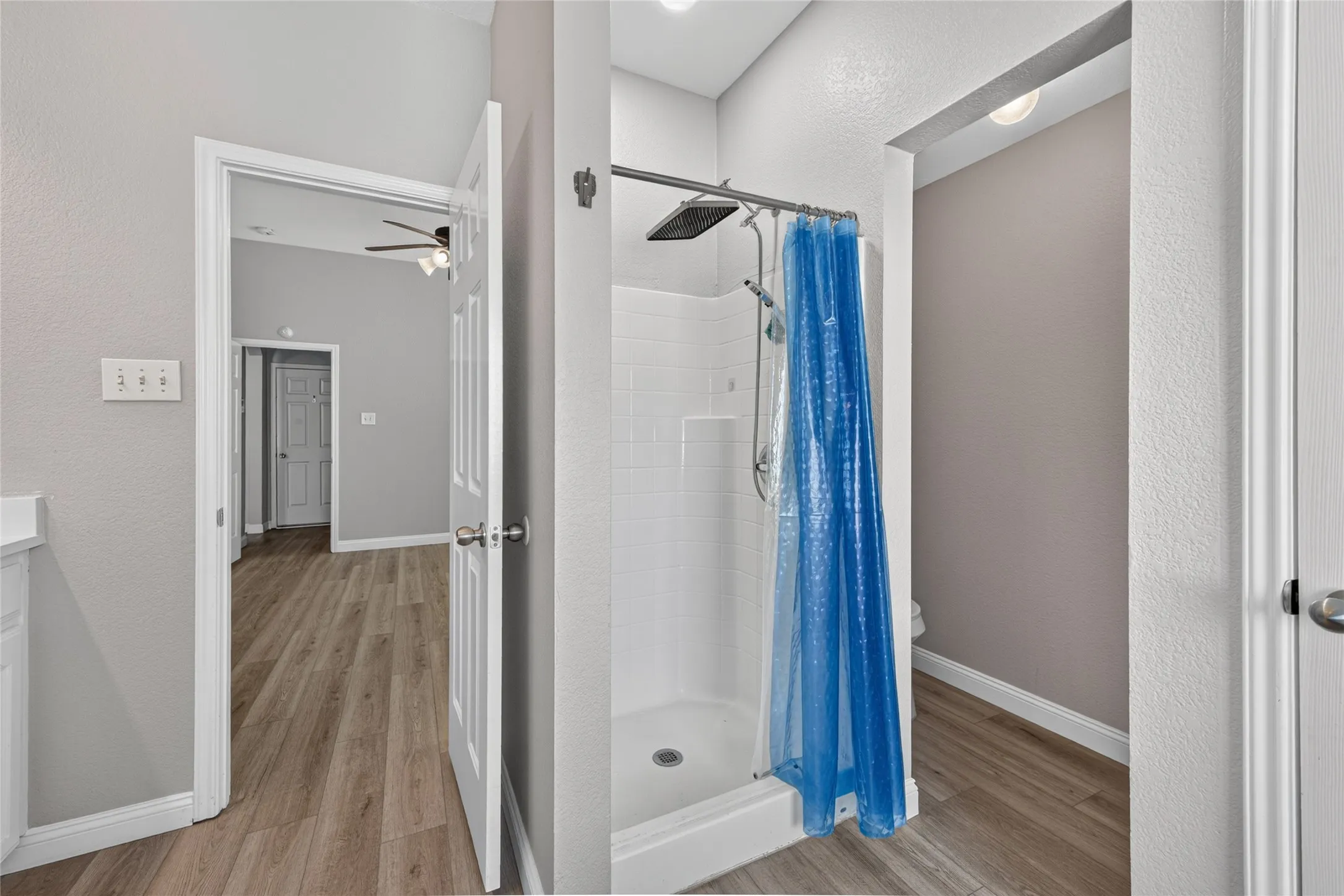 Single Family Residence For Rent in Tarrant County , 8205 Mule Deer Run, Fort Worth, Texas 76179, 3 Bedroom, 2 Bathroom, 2 Garage spaces, 1,437 Sqft, built in 2007, mls#21406124, Real Estate Agent in Fort Worth, Homes For Rent in Tarrant county, Homes For Rent in Fort Worth, Realtor in Fort Worth Texas, Real Estate Brokerage Independent Realty Texas, Luminita Cordes Realtor
