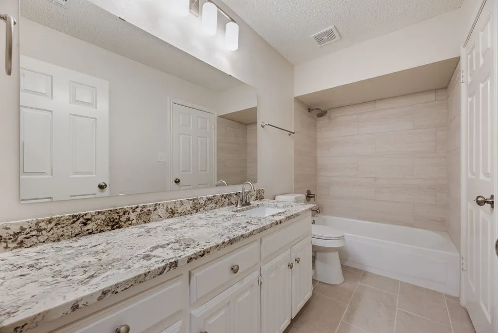 Single Family Residence For Sale in Rockwall County , 9021 Lakepointe Avenue, Rowlett, Texas 75088, 4 Bedroom, 3 Bathroom, 2 Garage spaces, 2,540 Sqft, built in 1989, mls#21392119, Real Estate Agent in Rowlett, Homes For Sale in Rockwall county, Homes For Sale in Rowlett, Realtor in Rowlett Texas, Real Estate Brokerage Independent Realty Texas, Luminita Cordes Realtor