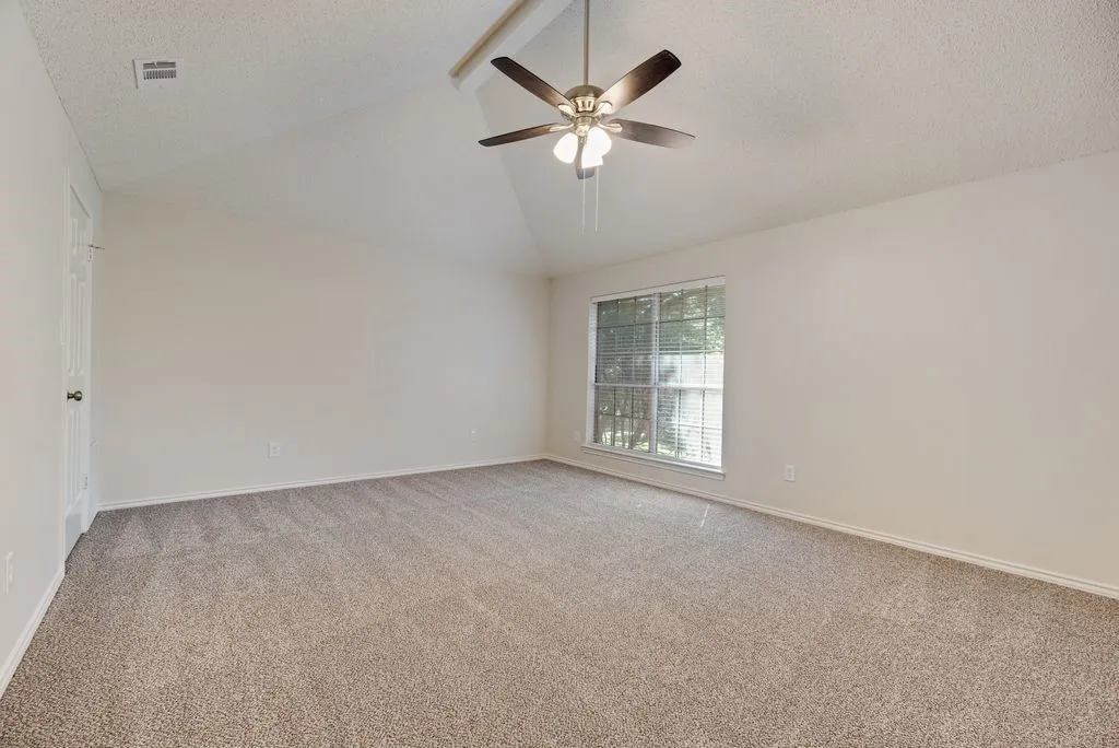 Single Family Residence For Sale in Rockwall County , 9021 Lakepointe Avenue, Rowlett, Texas 75088, 4 Bedroom, 3 Bathroom, 2 Garage spaces, 2,540 Sqft, built in 1989, mls#21392119, Real Estate Agent in Rowlett, Homes For Sale in Rockwall county, Homes For Sale in Rowlett, Realtor in Rowlett Texas, Real Estate Brokerage Independent Realty Texas, Luminita Cordes Realtor