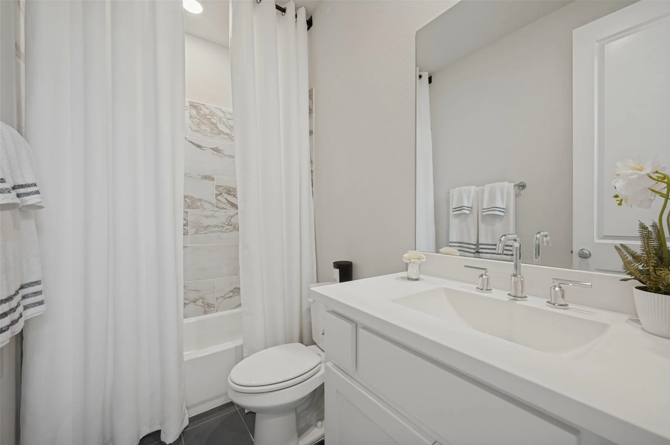 Single Family Residence For Rent in Denton County , 3828 Stars Street, Celina, Texas 75078, 4 Bedroom, 3 Bathroom, 2 Garage spaces, 2,578 Sqft, built in 2024, mls#21403848, Real Estate Agent in Celina, Homes For Rent in Denton county, Homes For Rent in Celina, Realtor in Celina Texas, Real Estate Brokerage Independent Realty Texas, Luminita Cordes Realtor
