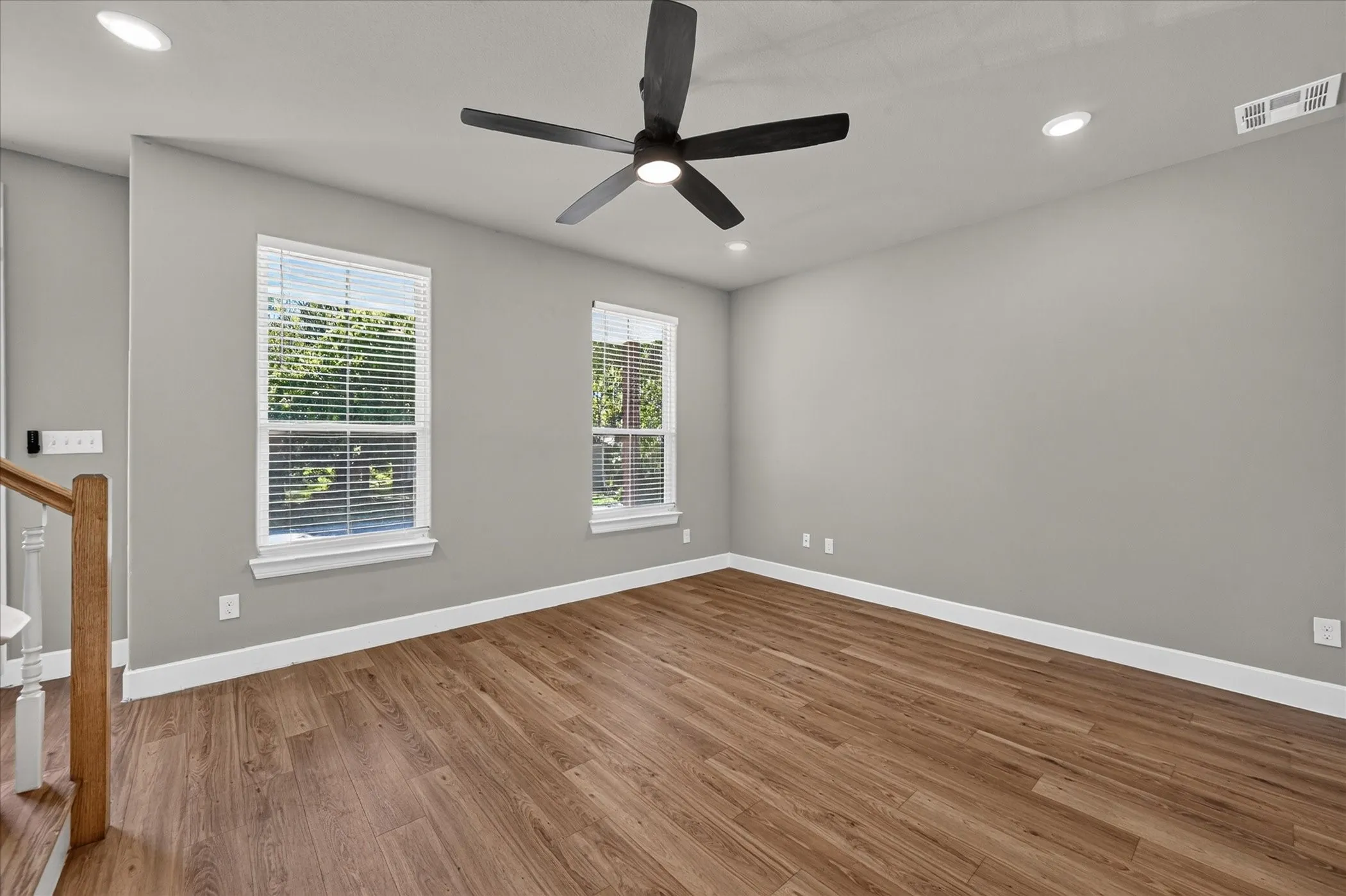 Single Family Residence For Rent in Grayson County , 423 W Monterey Street, Denison, Texas 75020, 3 Bedroom, 3 Bathroom, 1 Garage spaces, 1,560 Sqft, built in 2023, mls#21397052, Real Estate Agent in Denison, Homes For Rent in Grayson county, Homes For Rent in Denison, Realtor in Denison Texas, Real Estate Brokerage Independent Realty Texas, Luminita Cordes Realtor
