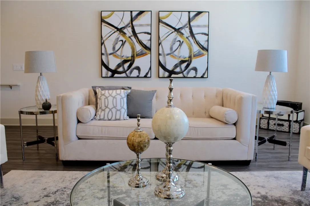 Townhouse For Rent in Dallas County , 1902 Moser Avenue 4C, Dallas, Texas 75206, 2 Bedroom, 3 Bathroom, 2 Garage spaces, 1,650 Sqft, built in 2018, mls#21406137, Real Estate Agent in Dallas, Homes For Rent in Dallas county, Homes For Rent in Dallas, Realtor in Dallas Texas, Real Estate Brokerage Independent Realty Texas, Luminita Cordes Realtor