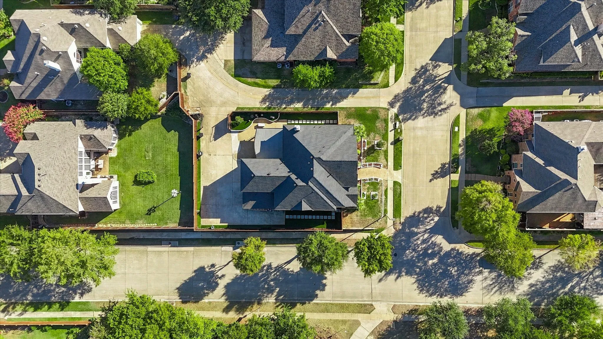 Single Family Residence For Rent in Collin County , 701 Wheaton Court, Allen, Texas 75013, 4 Bedroom, 4 Bathroom, 3 Garage spaces, 3,850 Sqft, built in 2000, mls#21406138, Real Estate Agent in Allen, Homes For Rent in Collin county, Homes For Rent in Allen, Realtor in Allen Texas, Real Estate Brokerage Independent Realty Texas, Luminita Cordes Realtor