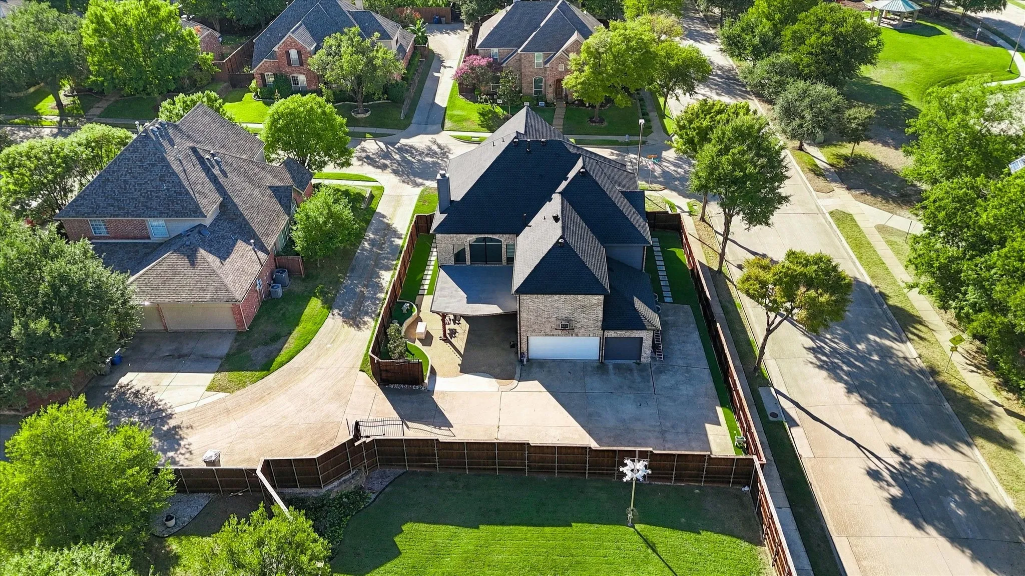 Single Family Residence For Rent in Collin County , 701 Wheaton Court, Allen, Texas 75013, 4 Bedroom, 4 Bathroom, 3 Garage spaces, 3,850 Sqft, built in 2000, mls#21406138, Real Estate Agent in Allen, Homes For Rent in Collin county, Homes For Rent in Allen, Realtor in Allen Texas, Real Estate Brokerage Independent Realty Texas, Luminita Cordes Realtor
