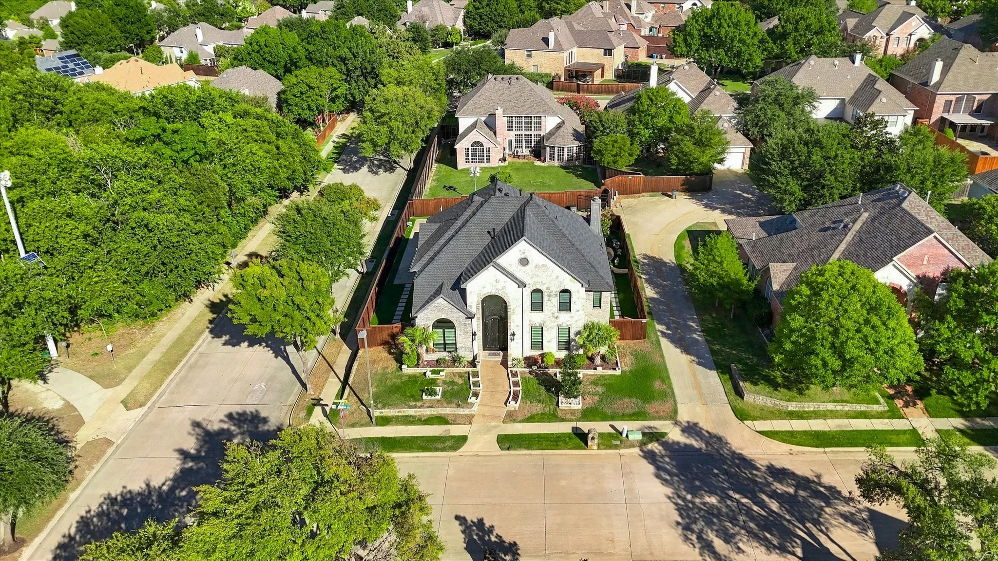 Single Family Residence For Rent in Collin County , 701 Wheaton Court, Allen, Texas 75013, 4 Bedroom, 4 Bathroom, 3 Garage spaces, 3,850 Sqft, built in 2000, mls#21406138, Real Estate Agent in Allen, Homes For Rent in Collin county, Homes For Rent in Allen, Realtor in Allen Texas, Real Estate Brokerage Independent Realty Texas, Luminita Cordes Realtor