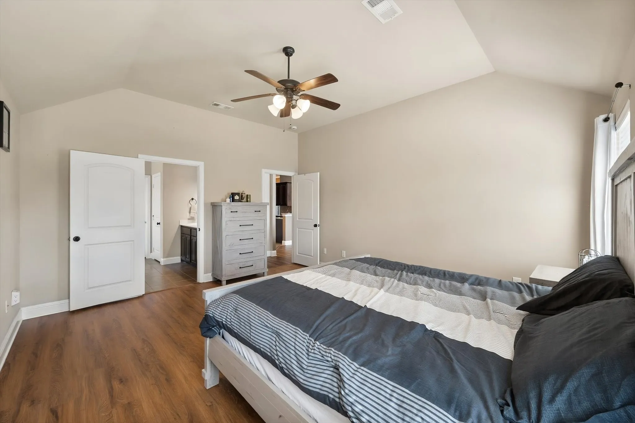 Single Family Residence For Sale in Kaufman County , 133 Haymeadow Drive, Crandall, Texas 75114, 4 Bedroom, 2 Bathroom, 2 Garage spaces, 2,288 Sqft, built in 2017, mls#21406062, Real Estate Agent in Crandall, Homes For Sale in Kaufman county, Homes For Sale in Crandall, Realtor in Crandall Texas, Real Estate Brokerage Independent Realty Texas, Luminita Cordes Realtor
