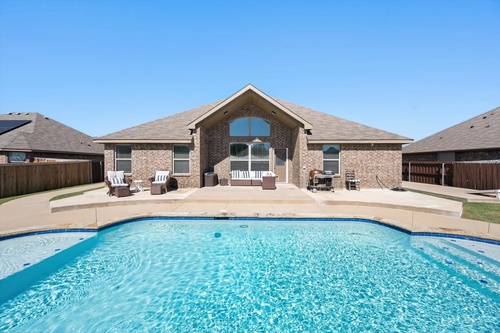 Single Family Residence For Sale in Kaufman County , 133 Haymeadow Drive, Crandall, Texas 75114, 4 Bedroom, 2 Bathroom, 2 Garage spaces, 2,288 Sqft, built in 2017, mls#21406062, Real Estate Agent in Crandall, Homes For Sale in Kaufman county, Homes For Sale in Crandall, Realtor in Crandall Texas, Real Estate Brokerage Independent Realty Texas, Luminita Cordes Realtor