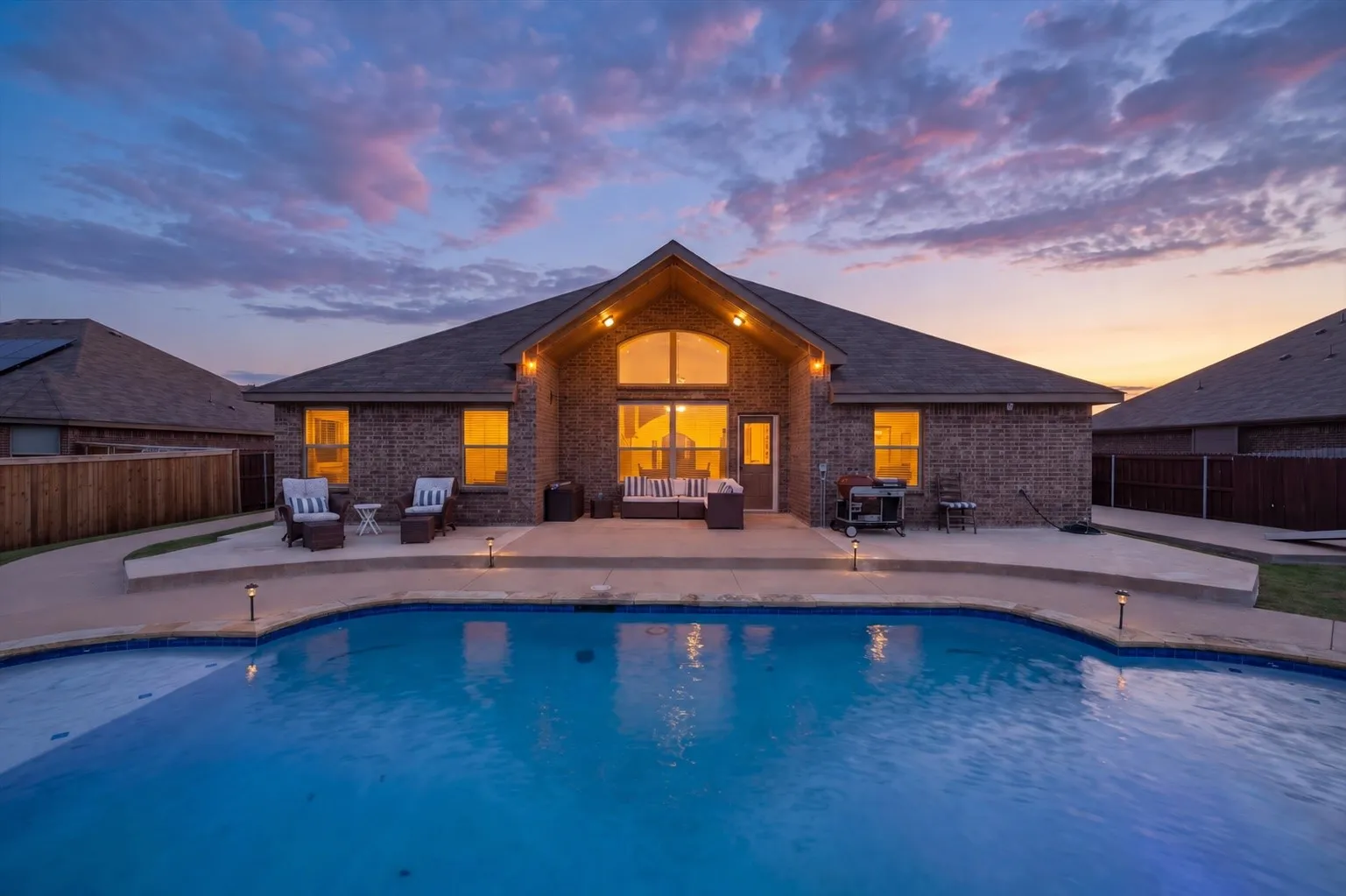 Single Family Residence For Sale in Kaufman County , 133 Haymeadow Drive, Crandall, Texas 75114, 4 Bedroom, 2 Bathroom, 2 Garage spaces, 2,288 Sqft, built in 2017, mls#21406062, Real Estate Agent in Crandall, Homes For Sale in Kaufman county, Homes For Sale in Crandall, Realtor in Crandall Texas, Real Estate Brokerage Independent Realty Texas, Luminita Cordes Realtor