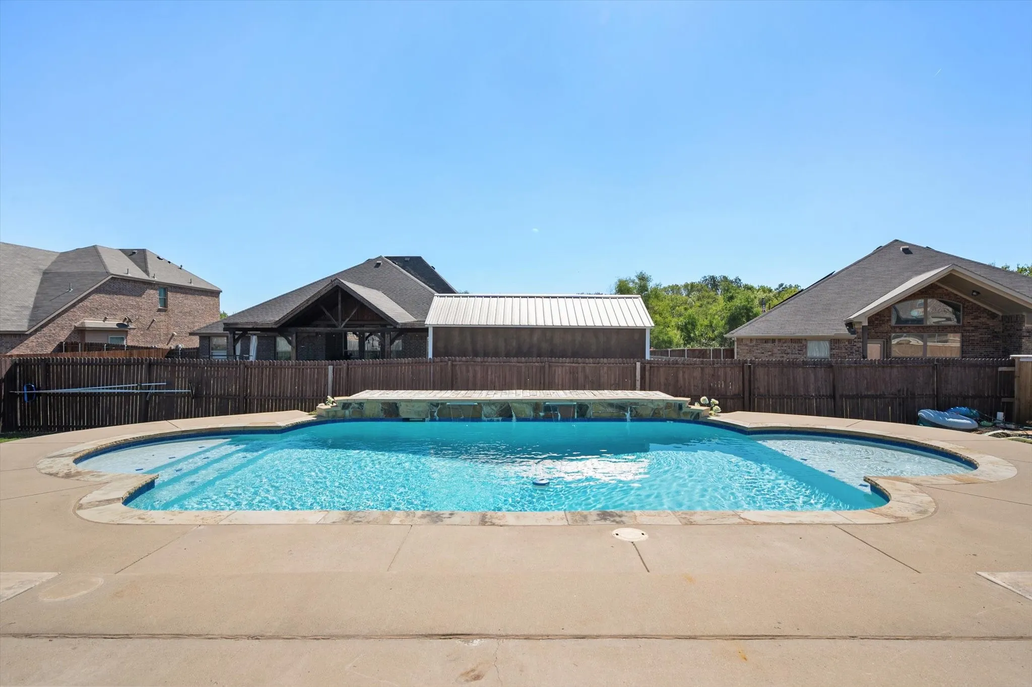 Single Family Residence For Sale in Kaufman County , 133 Haymeadow Drive, Crandall, Texas 75114, 4 Bedroom, 2 Bathroom, 2 Garage spaces, 2,288 Sqft, built in 2017, mls#21406062, Real Estate Agent in Crandall, Homes For Sale in Kaufman county, Homes For Sale in Crandall, Realtor in Crandall Texas, Real Estate Brokerage Independent Realty Texas, Luminita Cordes Realtor