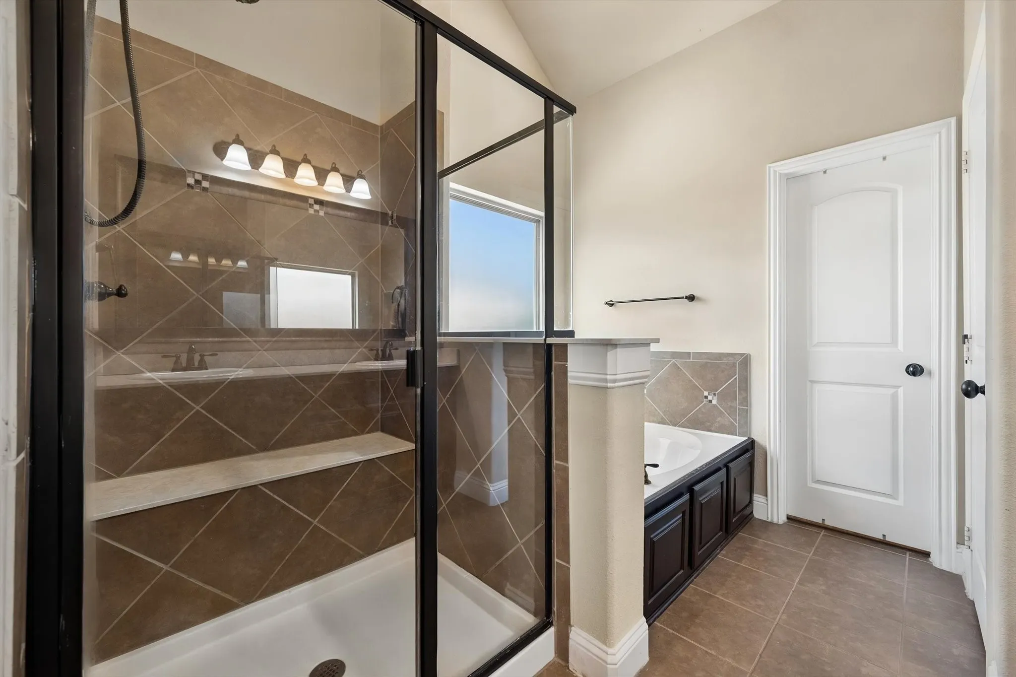 Single Family Residence For Sale in Kaufman County , 133 Haymeadow Drive, Crandall, Texas 75114, 4 Bedroom, 2 Bathroom, 2 Garage spaces, 2,288 Sqft, built in 2017, mls#21406062, Real Estate Agent in Crandall, Homes For Sale in Kaufman county, Homes For Sale in Crandall, Realtor in Crandall Texas, Real Estate Brokerage Independent Realty Texas, Luminita Cordes Realtor