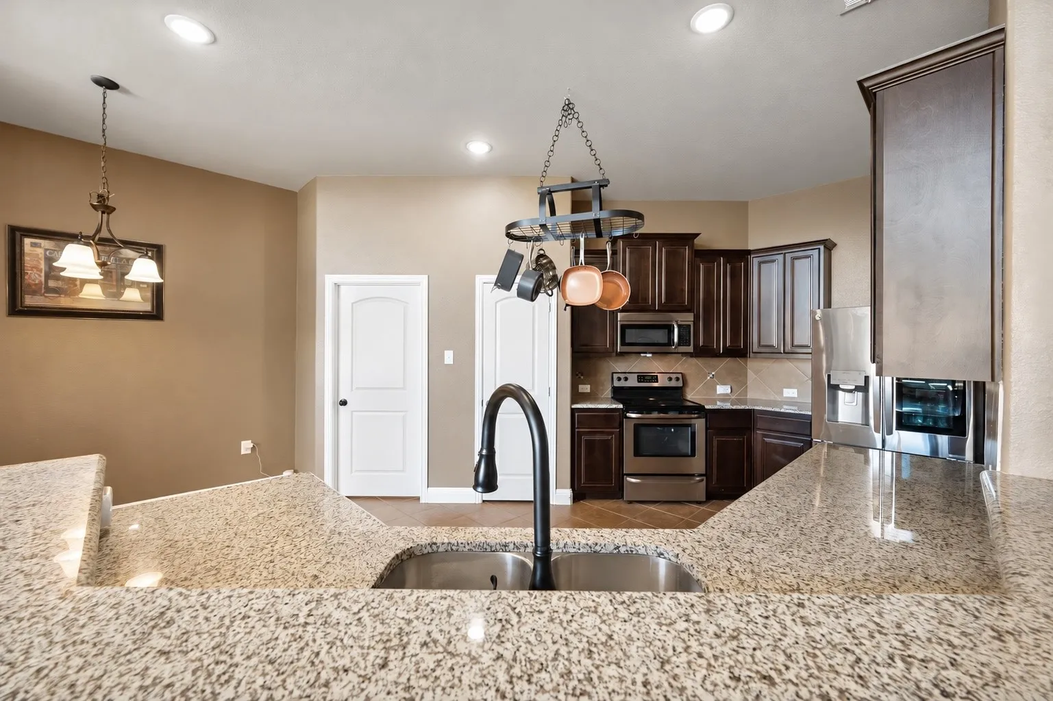 Single Family Residence For Sale in Kaufman County , 133 Haymeadow Drive, Crandall, Texas 75114, 4 Bedroom, 2 Bathroom, 2 Garage spaces, 2,288 Sqft, built in 2017, mls#21406062, Real Estate Agent in Crandall, Homes For Sale in Kaufman county, Homes For Sale in Crandall, Realtor in Crandall Texas, Real Estate Brokerage Independent Realty Texas, Luminita Cordes Realtor