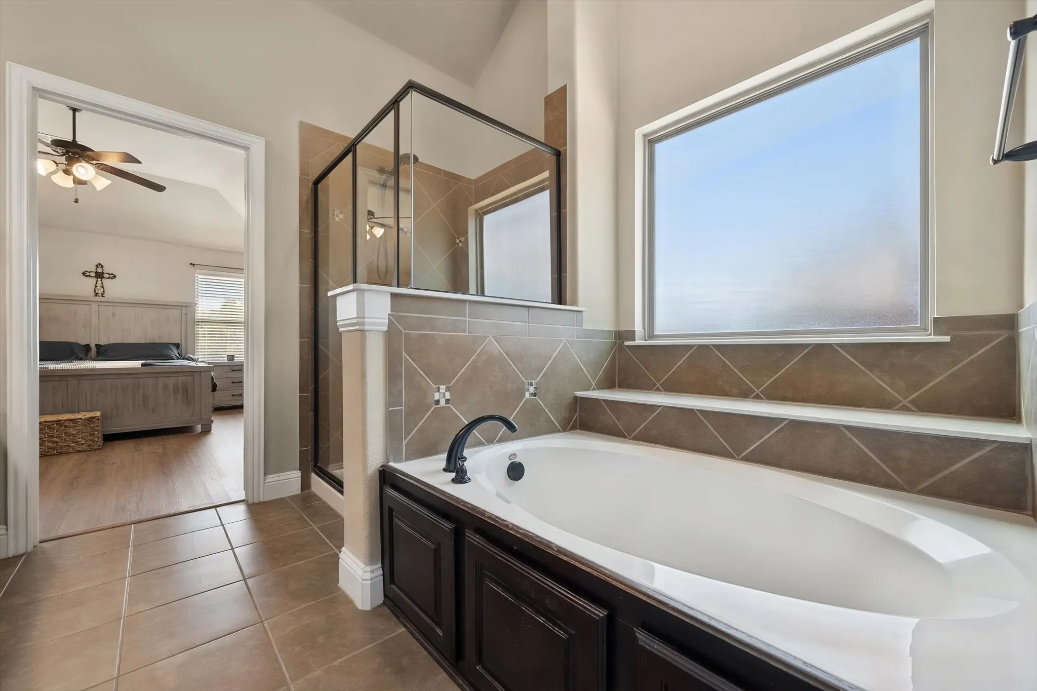 Single Family Residence For Sale in Kaufman County , 133 Haymeadow Drive, Crandall, Texas 75114, 4 Bedroom, 2 Bathroom, 2 Garage spaces, 2,288 Sqft, built in 2017, mls#21406062, Real Estate Agent in Crandall, Homes For Sale in Kaufman county, Homes For Sale in Crandall, Realtor in Crandall Texas, Real Estate Brokerage Independent Realty Texas, Luminita Cordes Realtor