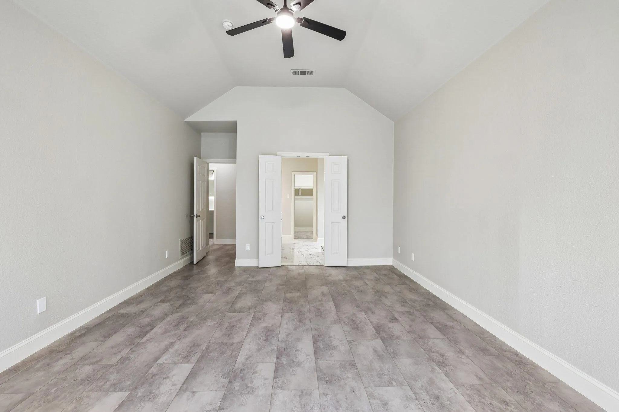 Single Family Residence For Sale in Collin County , 6412 Falcon Ridge Lane, Mc Kinney, Texas 75071, 5 Bedroom, 4 Bathroom, 2 Garage spaces, 3,389 Sqft, built in 2007, mls#21406133, Real Estate Agent in Mc Kinney, Homes For Sale in Collin county, Homes For Sale in Mc Kinney, Realtor in Mc Kinney Texas, Real Estate Brokerage Independent Realty Texas, Luminita Cordes Realtor