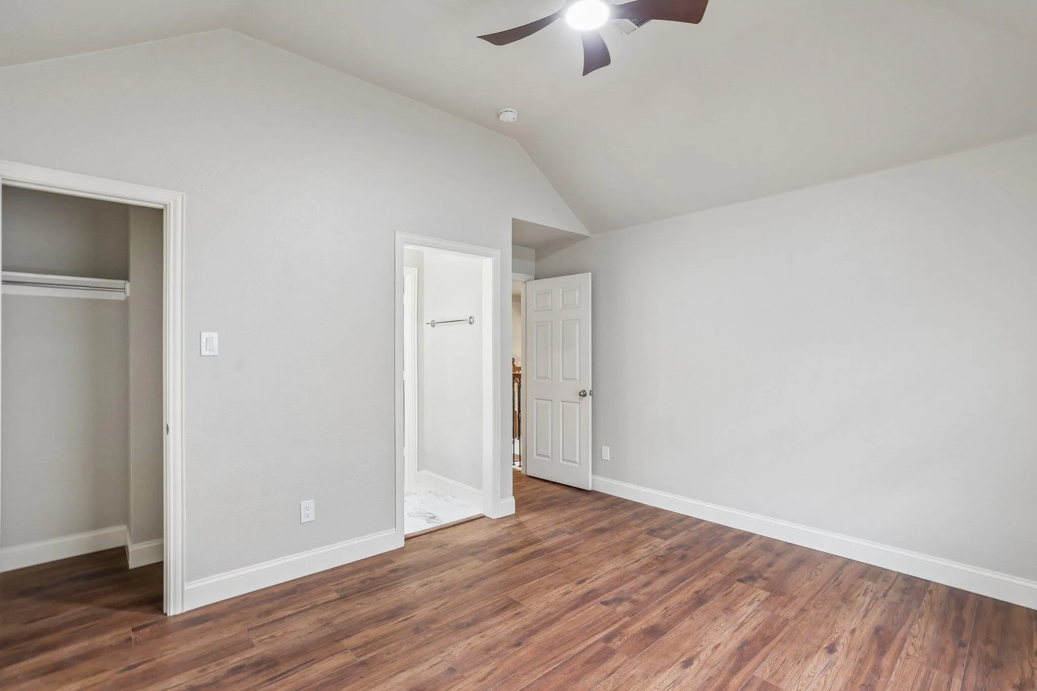 Single Family Residence For Sale in Collin County , 6412 Falcon Ridge Lane, Mc Kinney, Texas 75071, 5 Bedroom, 4 Bathroom, 2 Garage spaces, 3,389 Sqft, built in 2007, mls#21406133, Real Estate Agent in Mc Kinney, Homes For Sale in Collin county, Homes For Sale in Mc Kinney, Realtor in Mc Kinney Texas, Real Estate Brokerage Independent Realty Texas, Luminita Cordes Realtor