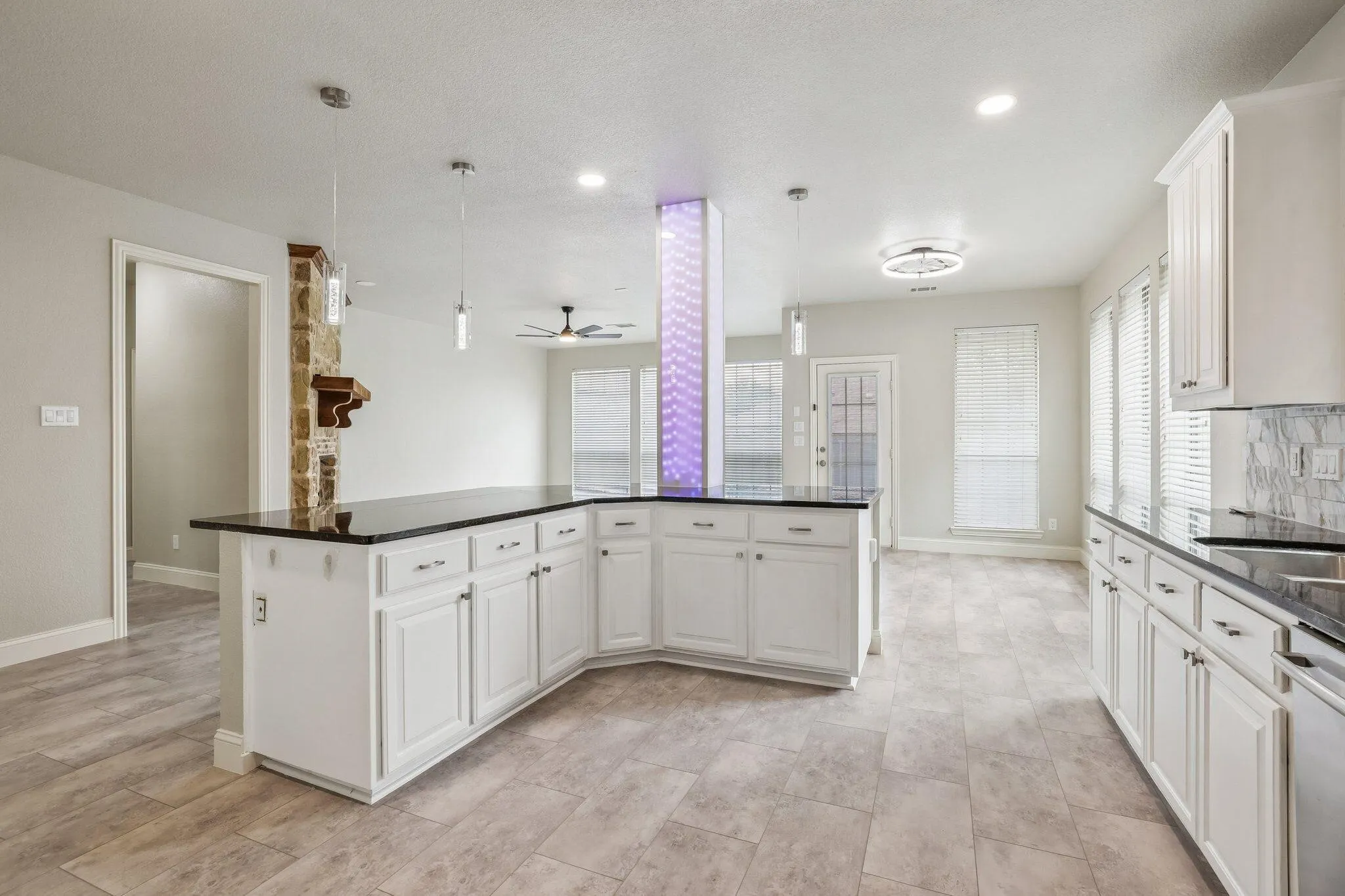 Single Family Residence For Sale in Collin County , 6412 Falcon Ridge Lane, Mc Kinney, Texas 75071, 5 Bedroom, 4 Bathroom, 2 Garage spaces, 3,389 Sqft, built in 2007, mls#21406133, Real Estate Agent in Mc Kinney, Homes For Sale in Collin county, Homes For Sale in Mc Kinney, Realtor in Mc Kinney Texas, Real Estate Brokerage Independent Realty Texas, Luminita Cordes Realtor