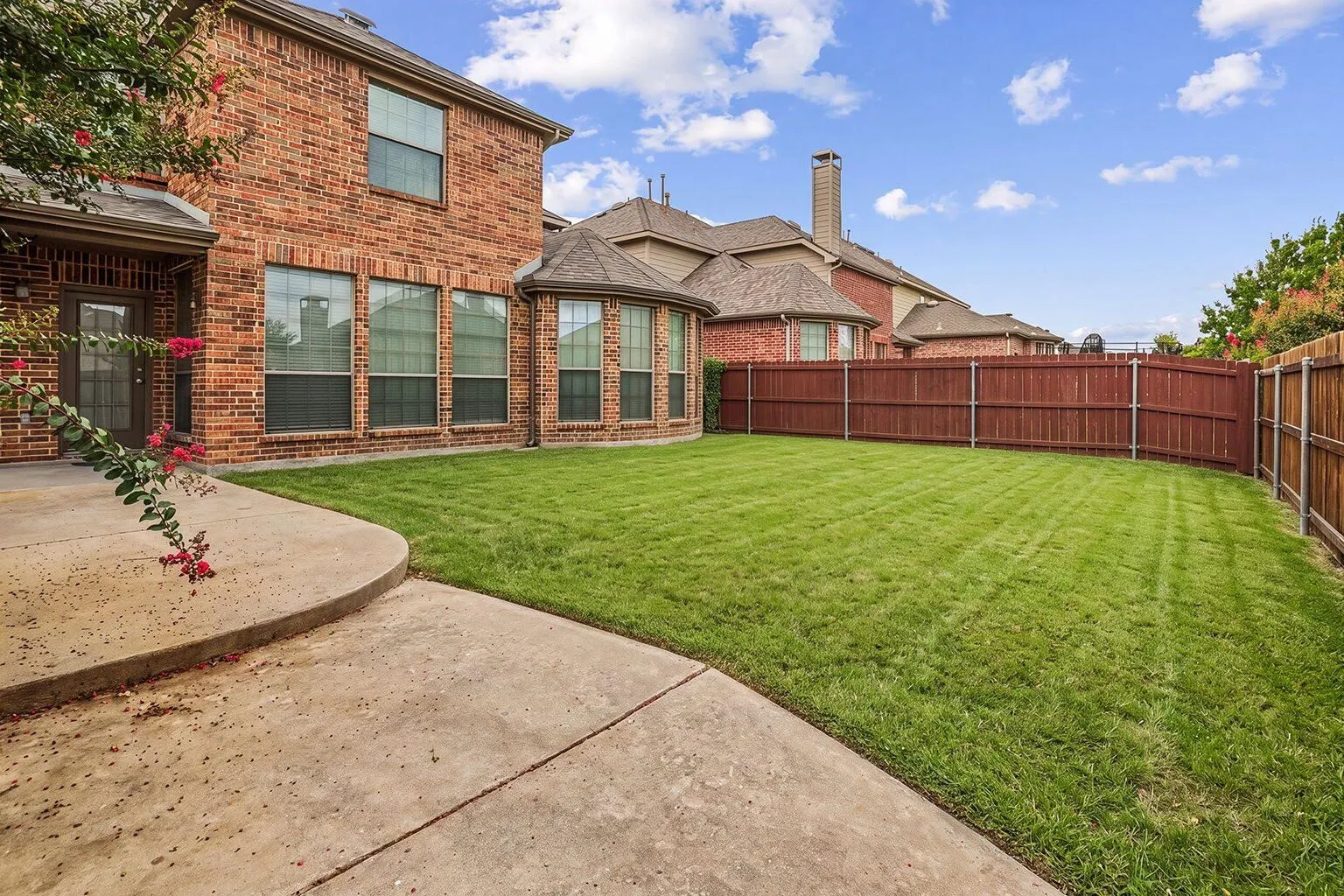 Single Family Residence For Sale in Collin County , 6412 Falcon Ridge Lane, Mc Kinney, Texas 75071, 5 Bedroom, 4 Bathroom, 2 Garage spaces, 3,389 Sqft, built in 2007, mls#21406133, Real Estate Agent in Mc Kinney, Homes For Sale in Collin county, Homes For Sale in Mc Kinney, Realtor in Mc Kinney Texas, Real Estate Brokerage Independent Realty Texas, Luminita Cordes Realtor