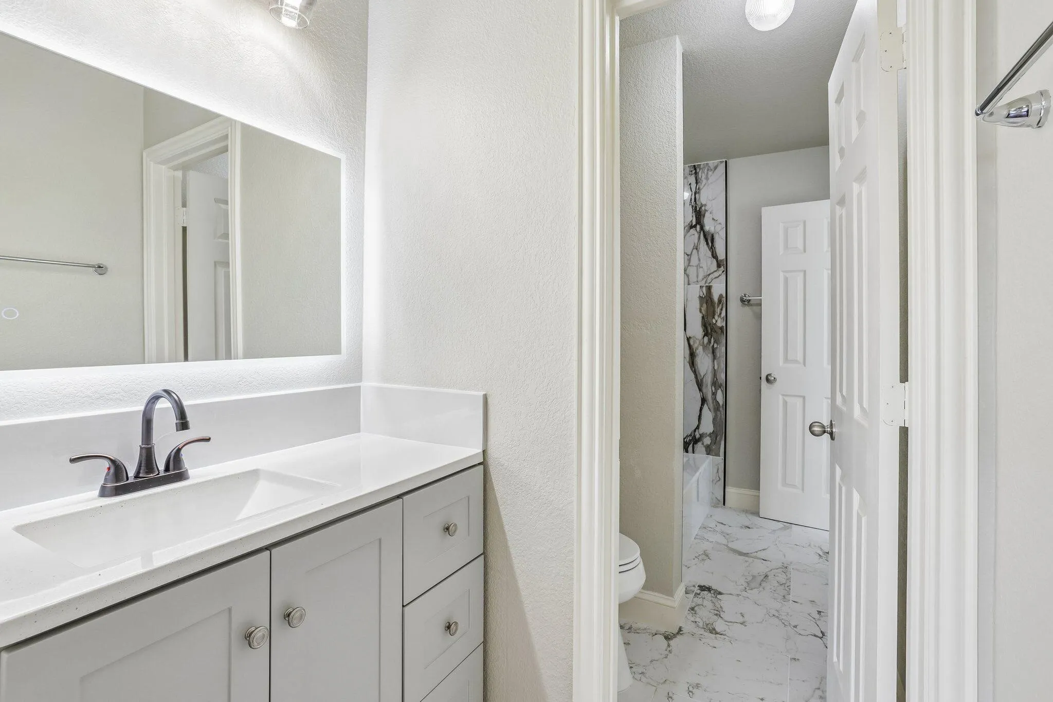 Single Family Residence For Sale in Collin County , 6412 Falcon Ridge Lane, Mc Kinney, Texas 75071, 5 Bedroom, 4 Bathroom, 2 Garage spaces, 3,389 Sqft, built in 2007, mls#21406133, Real Estate Agent in Mc Kinney, Homes For Sale in Collin county, Homes For Sale in Mc Kinney, Realtor in Mc Kinney Texas, Real Estate Brokerage Independent Realty Texas, Luminita Cordes Realtor
