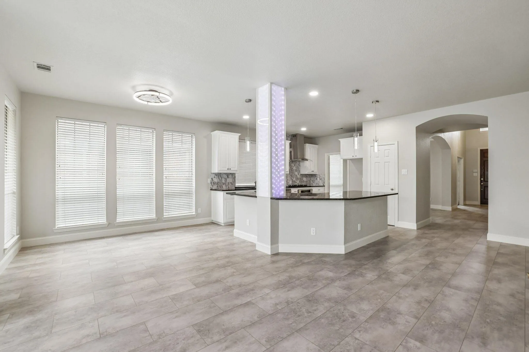 Single Family Residence For Sale in Collin County , 6412 Falcon Ridge Lane, Mc Kinney, Texas 75071, 5 Bedroom, 4 Bathroom, 2 Garage spaces, 3,389 Sqft, built in 2007, mls#21406133, Real Estate Agent in Mc Kinney, Homes For Sale in Collin county, Homes For Sale in Mc Kinney, Realtor in Mc Kinney Texas, Real Estate Brokerage Independent Realty Texas, Luminita Cordes Realtor