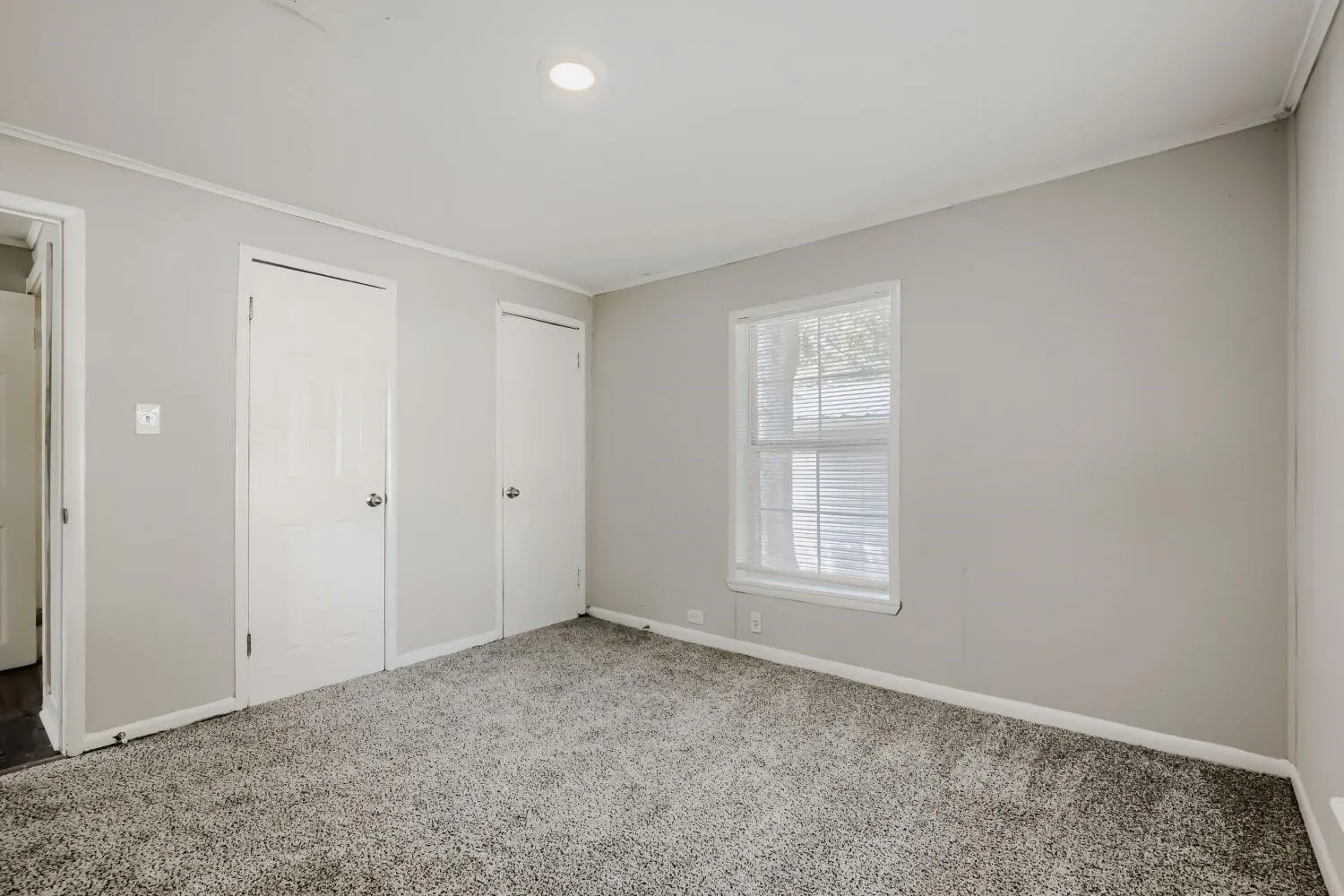 Single Family Residence For Rent in Grayson County , 1050 Dubois Street, Denison, Texas 75020, 3 Bedroom, 1 Bathroom, Garage spaces, 1,284 Sqft, built in 1945, mls#21406148, Real Estate Agent in Denison, Homes For Rent in Grayson county, Homes For Rent in Denison, Realtor in Denison Texas, Real Estate Brokerage Independent Realty Texas, Luminita Cordes Realtor