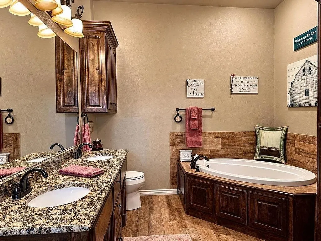 Single Family Residence For Sale in Parker County , 8850 Old Agnes Road, Poolville, Texas 76487, 5 Bedroom, 4 Bathroom, 2 Garage spaces, 3,424 Sqft, built in 2017, mls#21405736, Real Estate Agent in Poolville, Homes For Sale in Parker county, Homes For Sale in Poolville, Realtor in Poolville Texas, Real Estate Brokerage Independent Realty Texas, Luminita Cordes Realtor
