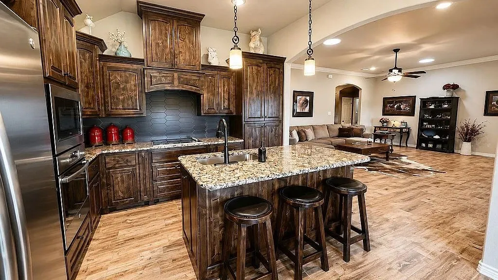 Single Family Residence For Sale in Parker County , 8850 Old Agnes Road, Poolville, Texas 76487, 5 Bedroom, 4 Bathroom, 2 Garage spaces, 3,424 Sqft, built in 2017, mls#21405736, Real Estate Agent in Poolville, Homes For Sale in Parker county, Homes For Sale in Poolville, Realtor in Poolville Texas, Real Estate Brokerage Independent Realty Texas, Luminita Cordes Realtor