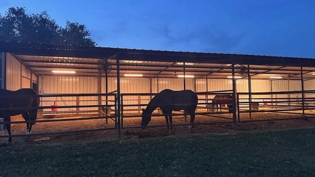 Single Family Residence For Sale in Parker County , 8850 Old Agnes Road, Poolville, Texas 76487, 5 Bedroom, 4 Bathroom, 2 Garage spaces, 3,424 Sqft, built in 2017, mls#21405736, Real Estate Agent in Poolville, Homes For Sale in Parker county, Homes For Sale in Poolville, Realtor in Poolville Texas, Real Estate Brokerage Independent Realty Texas, Luminita Cordes Realtor