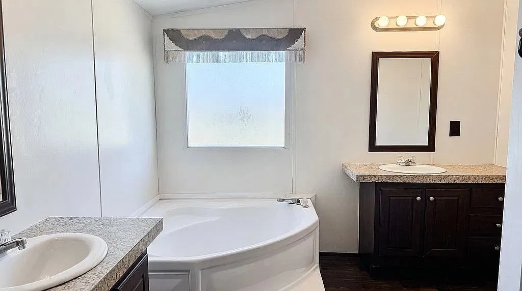 Single Family Residence For Sale in Parker County , 8850 Old Agnes Road, Poolville, Texas 76487, 5 Bedroom, 4 Bathroom, 2 Garage spaces, 3,424 Sqft, built in 2017, mls#21405736, Real Estate Agent in Poolville, Homes For Sale in Parker county, Homes For Sale in Poolville, Realtor in Poolville Texas, Real Estate Brokerage Independent Realty Texas, Luminita Cordes Realtor