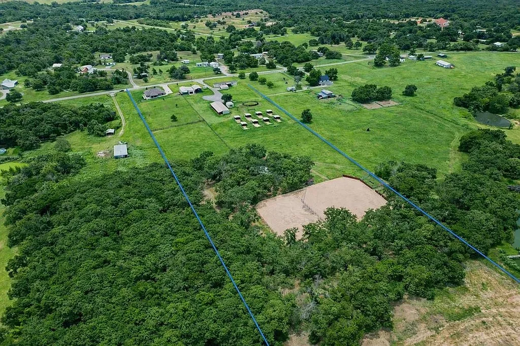 Single Family Residence For Sale in Parker County , 8850 Old Agnes Road, Poolville, Texas 76487, 5 Bedroom, 4 Bathroom, 2 Garage spaces, 3,424 Sqft, built in 2017, mls#21405736, Real Estate Agent in Poolville, Homes For Sale in Parker county, Homes For Sale in Poolville, Realtor in Poolville Texas, Real Estate Brokerage Independent Realty Texas, Luminita Cordes Realtor