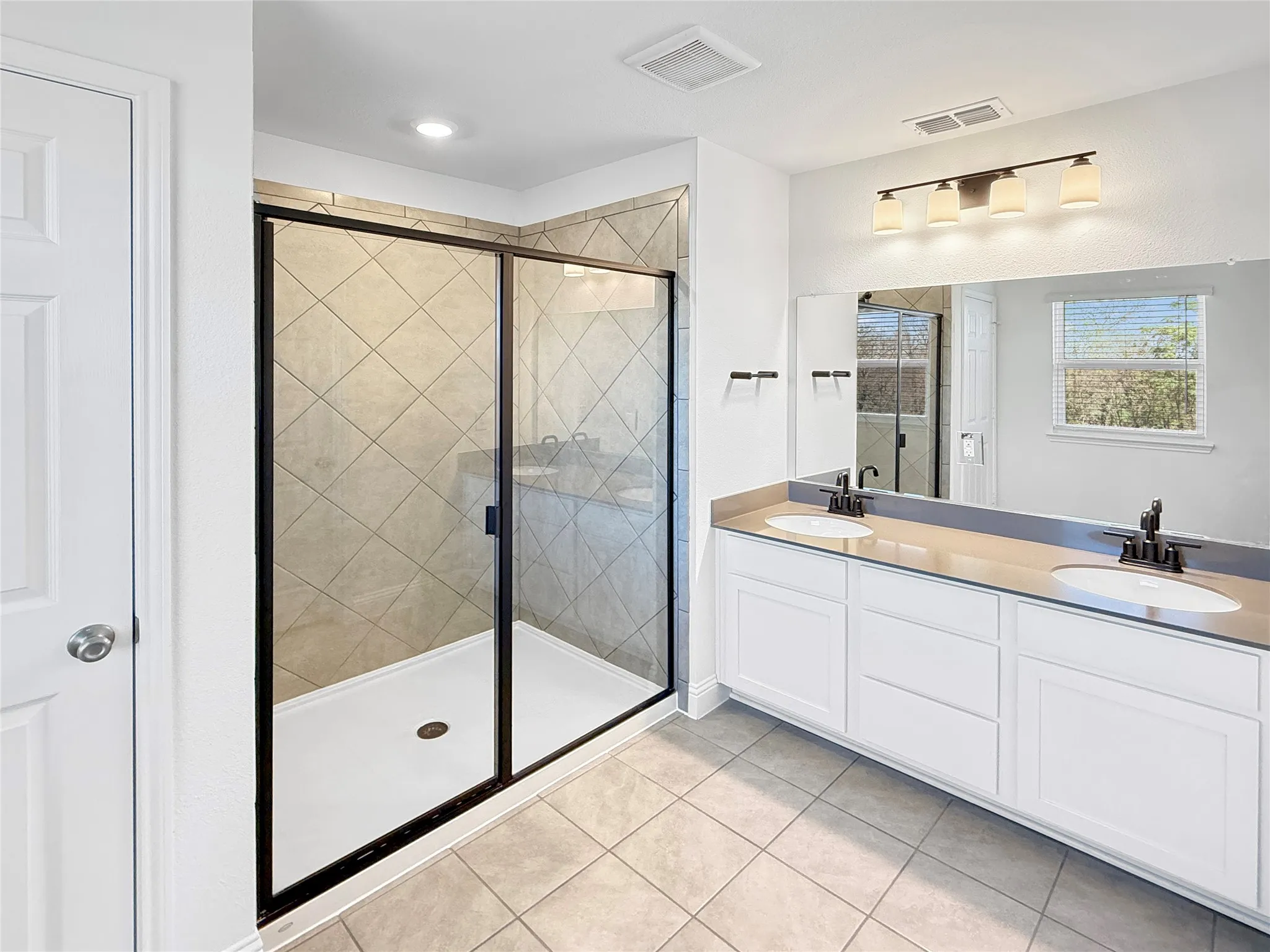 Single Family Residence For Rent in Denton County , 1200 Lancaster Drive, Justin, Texas 76247, 3 Bedroom, 3 Bathroom, 2 Garage spaces, 2,551 Sqft, built in 2024, mls#21405581, Real Estate Agent in Justin, Homes For Rent in Denton county, Homes For Rent in Justin, Realtor in Justin Texas, Real Estate Brokerage Independent Realty Texas, Luminita Cordes Realtor