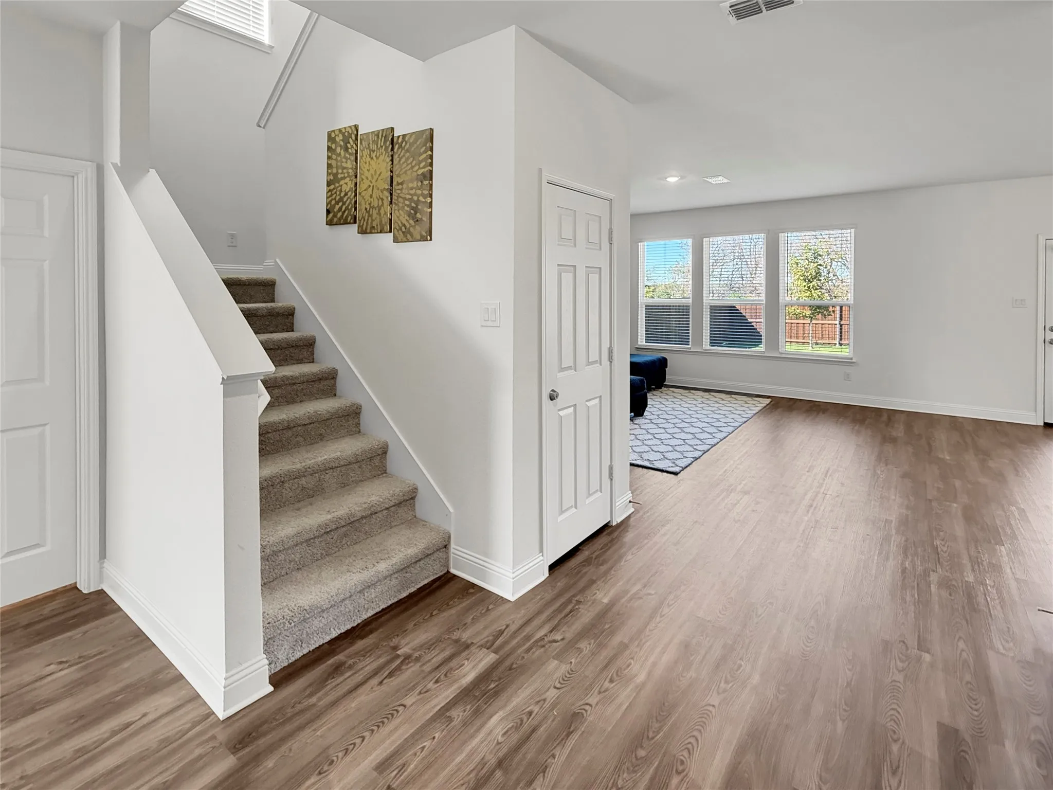 Single Family Residence For Rent in Denton County , 1200 Lancaster Drive, Justin, Texas 76247, 3 Bedroom, 3 Bathroom, 2 Garage spaces, 2,551 Sqft, built in 2024, mls#21405581, Real Estate Agent in Justin, Homes For Rent in Denton county, Homes For Rent in Justin, Realtor in Justin Texas, Real Estate Brokerage Independent Realty Texas, Luminita Cordes Realtor