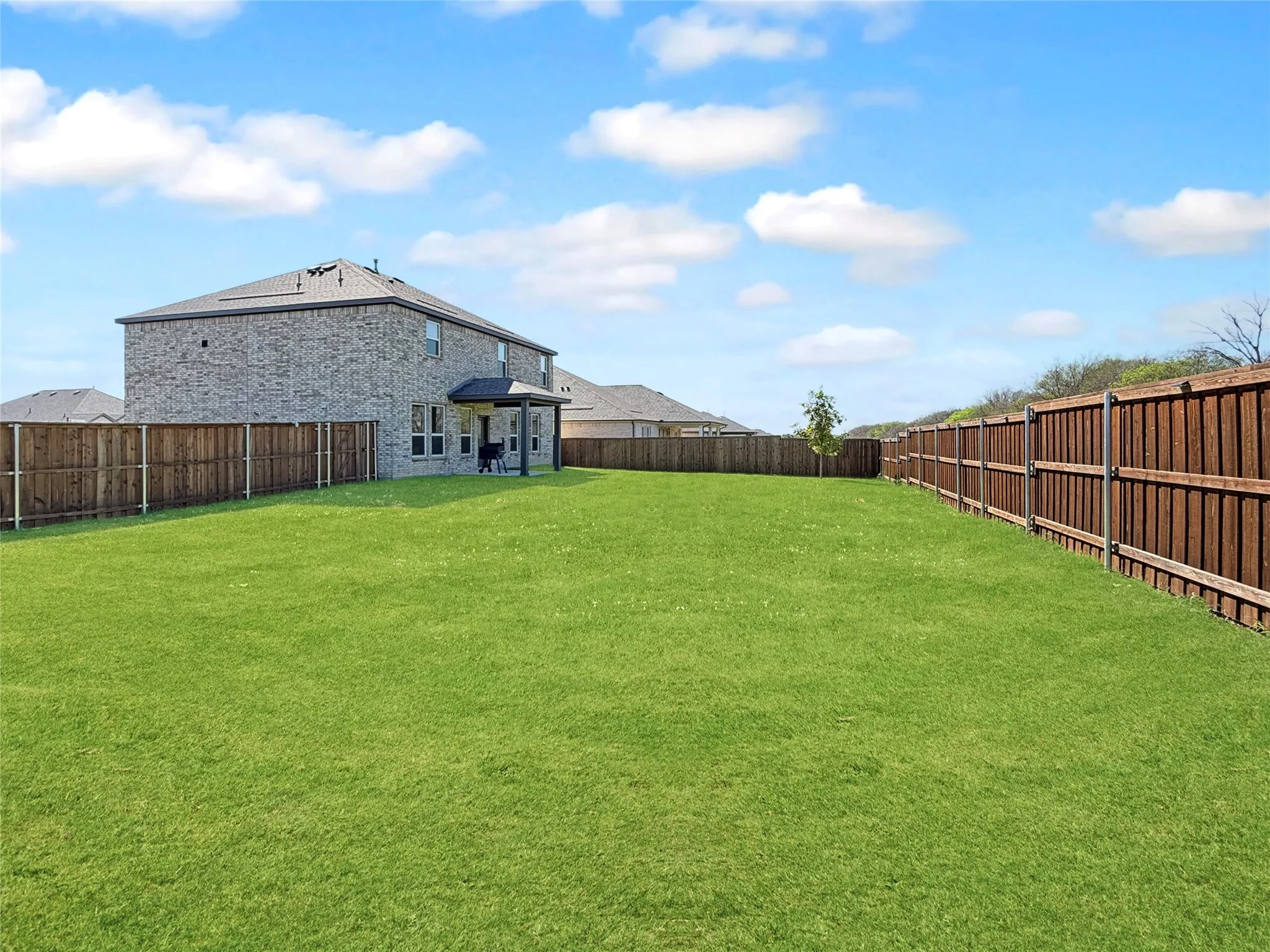 Single Family Residence For Rent in Denton County , 1200 Lancaster Drive, Justin, Texas 76247, 3 Bedroom, 3 Bathroom, 2 Garage spaces, 2,551 Sqft, built in 2024, mls#21405581, Real Estate Agent in Justin, Homes For Rent in Denton county, Homes For Rent in Justin, Realtor in Justin Texas, Real Estate Brokerage Independent Realty Texas, Luminita Cordes Realtor