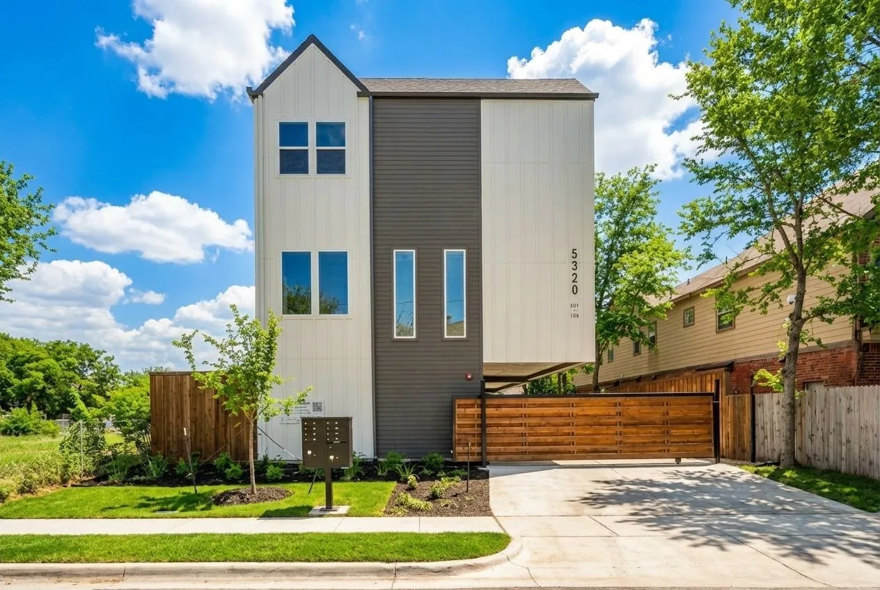 Condominium For Sale in Dallas County , 5320 Reiger Avenue 107, Dallas, Texas 75214, 2 Bedroom, 3 Bathroom, 2 Garage spaces, 1,442 Sqft, built in 2025, mls#21406106, Real Estate Agent in Dallas, Homes For Sale in Dallas county, Homes For Sale in Dallas, Realtor in Dallas Texas, Real Estate Brokerage Independent Realty Texas, Luminita Cordes Realtor