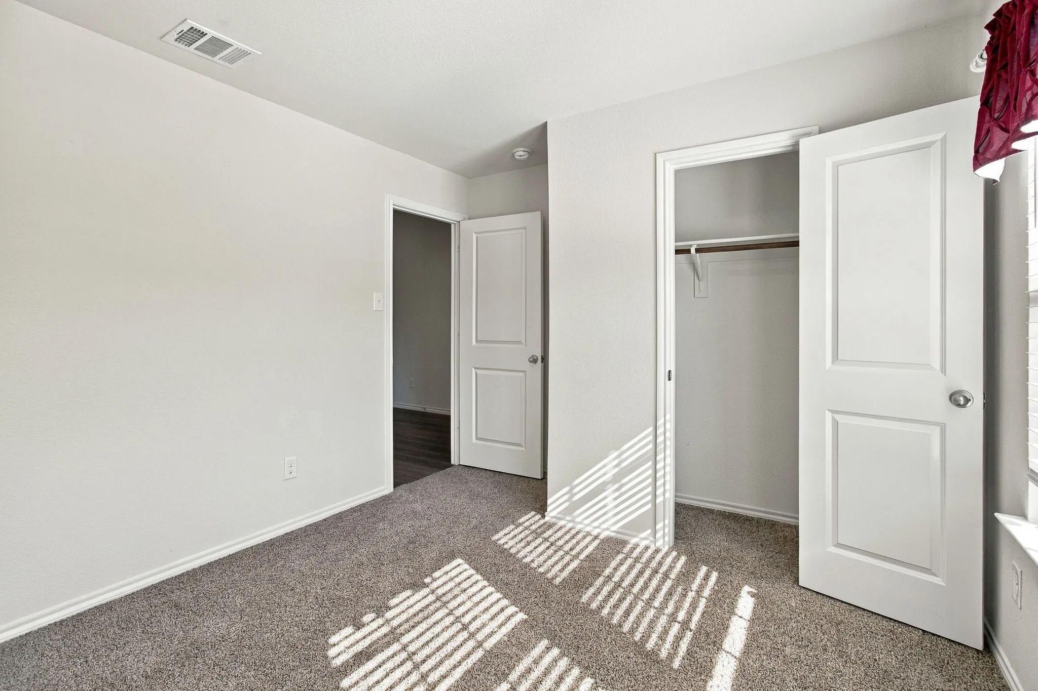 Single Family Residence For Sale in Kaufman County , 2310 Wisterwood Lane, Crandall, Texas 75114, 4 Bedroom, 3 Bathroom, 2 Garage spaces, 2,094 Sqft, built in 2020, mls#21394517, Real Estate Agent in Crandall, Homes For Sale in Kaufman county, Homes For Sale in Crandall, Realtor in Crandall Texas, Real Estate Brokerage Independent Realty Texas, Luminita Cordes Realtor