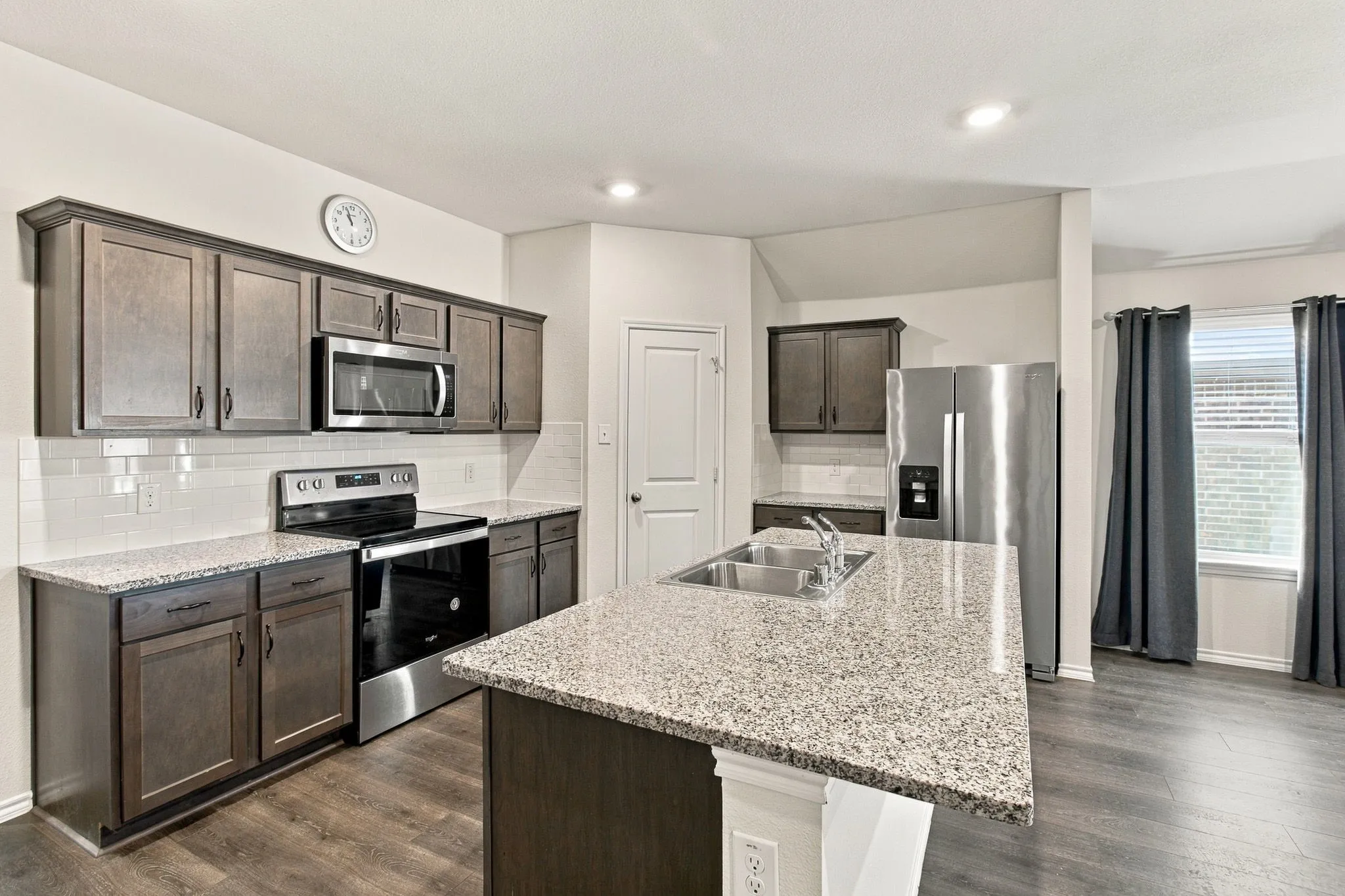 Single Family Residence For Sale in Kaufman County , 2310 Wisterwood Lane, Crandall, Texas 75114, 4 Bedroom, 3 Bathroom, 2 Garage spaces, 2,094 Sqft, built in 2020, mls#21394517, Real Estate Agent in Crandall, Homes For Sale in Kaufman county, Homes For Sale in Crandall, Realtor in Crandall Texas, Real Estate Brokerage Independent Realty Texas, Luminita Cordes Realtor