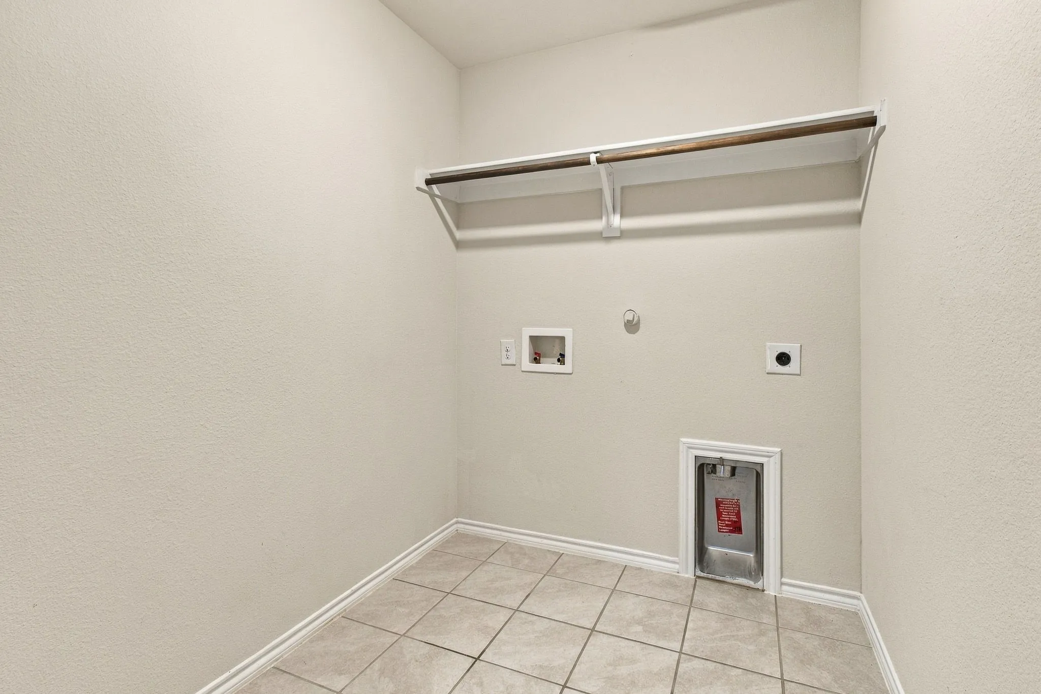 Single Family Residence For Sale in Kaufman County , 2310 Wisterwood Lane, Crandall, Texas 75114, 4 Bedroom, 3 Bathroom, 2 Garage spaces, 2,094 Sqft, built in 2020, mls#21394517, Real Estate Agent in Crandall, Homes For Sale in Kaufman county, Homes For Sale in Crandall, Realtor in Crandall Texas, Real Estate Brokerage Independent Realty Texas, Luminita Cordes Realtor
