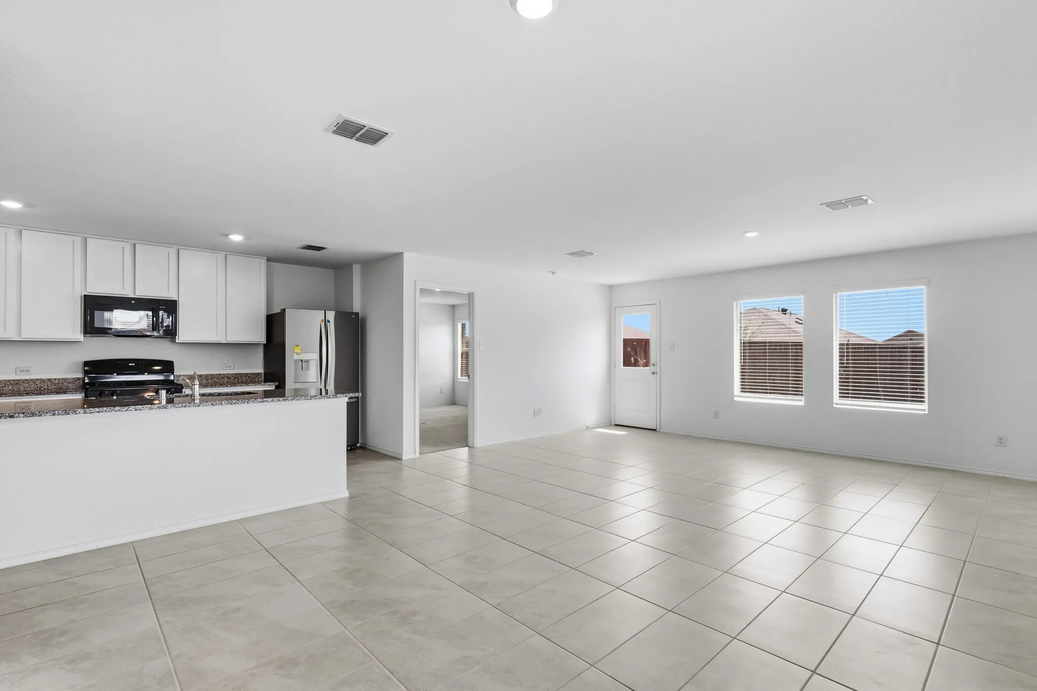 Single Family Residence For Rent in Denton County , 2804 Eppright Drive, Little Elm, Texas 75068, 4 Bedroom, 2 Bathroom, Garage spaces, 1,743 Sqft, built in 2023, mls#21403711, Real Estate Agent in Little Elm, Homes For Rent in Denton county, Homes For Rent in Little Elm, Realtor in Little Elm Texas, Real Estate Brokerage Independent Realty Texas, Luminita Cordes Realtor