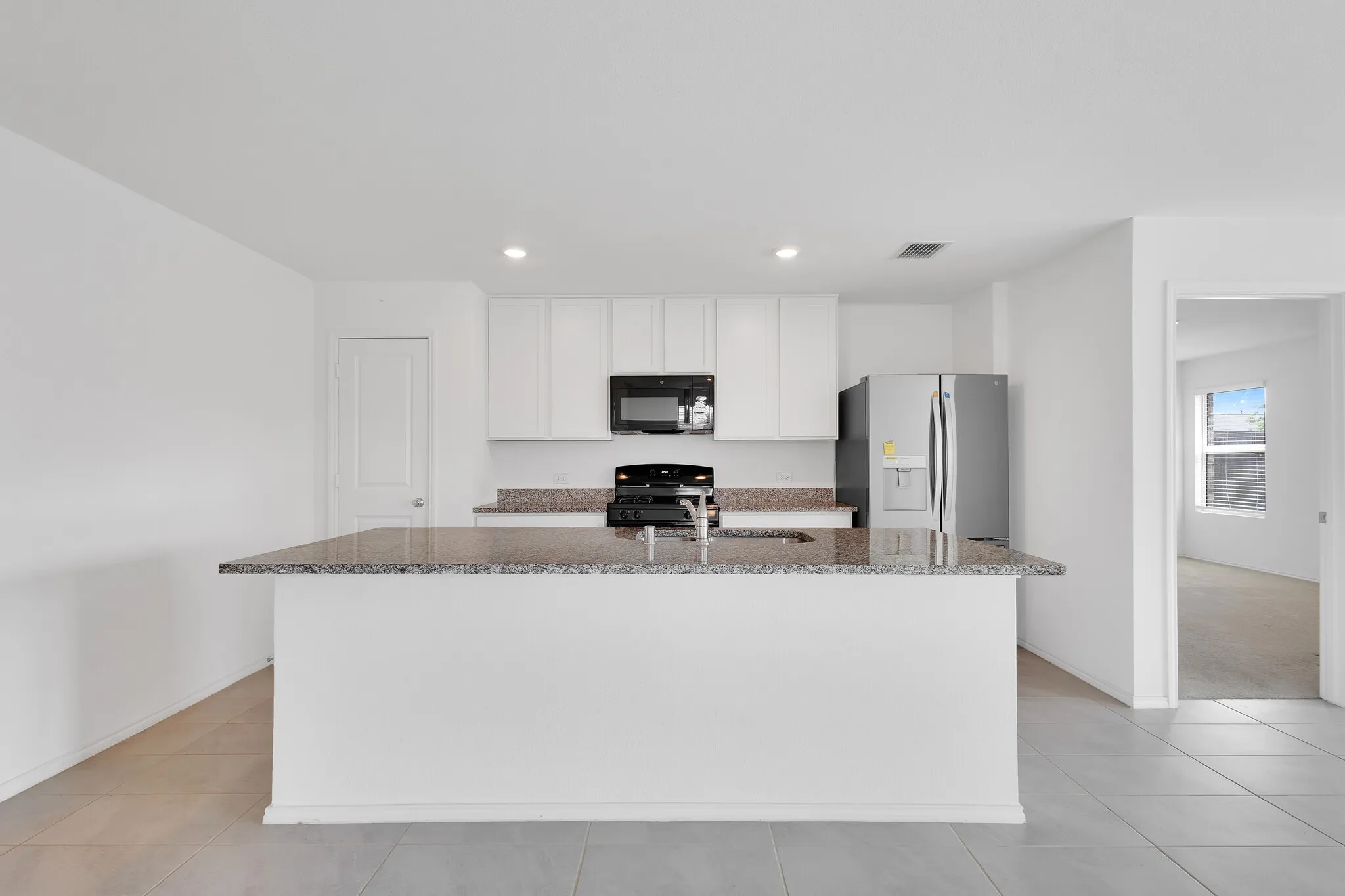Single Family Residence For Rent in Denton County , 2804 Eppright Drive, Little Elm, Texas 75068, 4 Bedroom, 2 Bathroom, Garage spaces, 1,743 Sqft, built in 2023, mls#21403711, Real Estate Agent in Little Elm, Homes For Rent in Denton county, Homes For Rent in Little Elm, Realtor in Little Elm Texas, Real Estate Brokerage Independent Realty Texas, Luminita Cordes Realtor