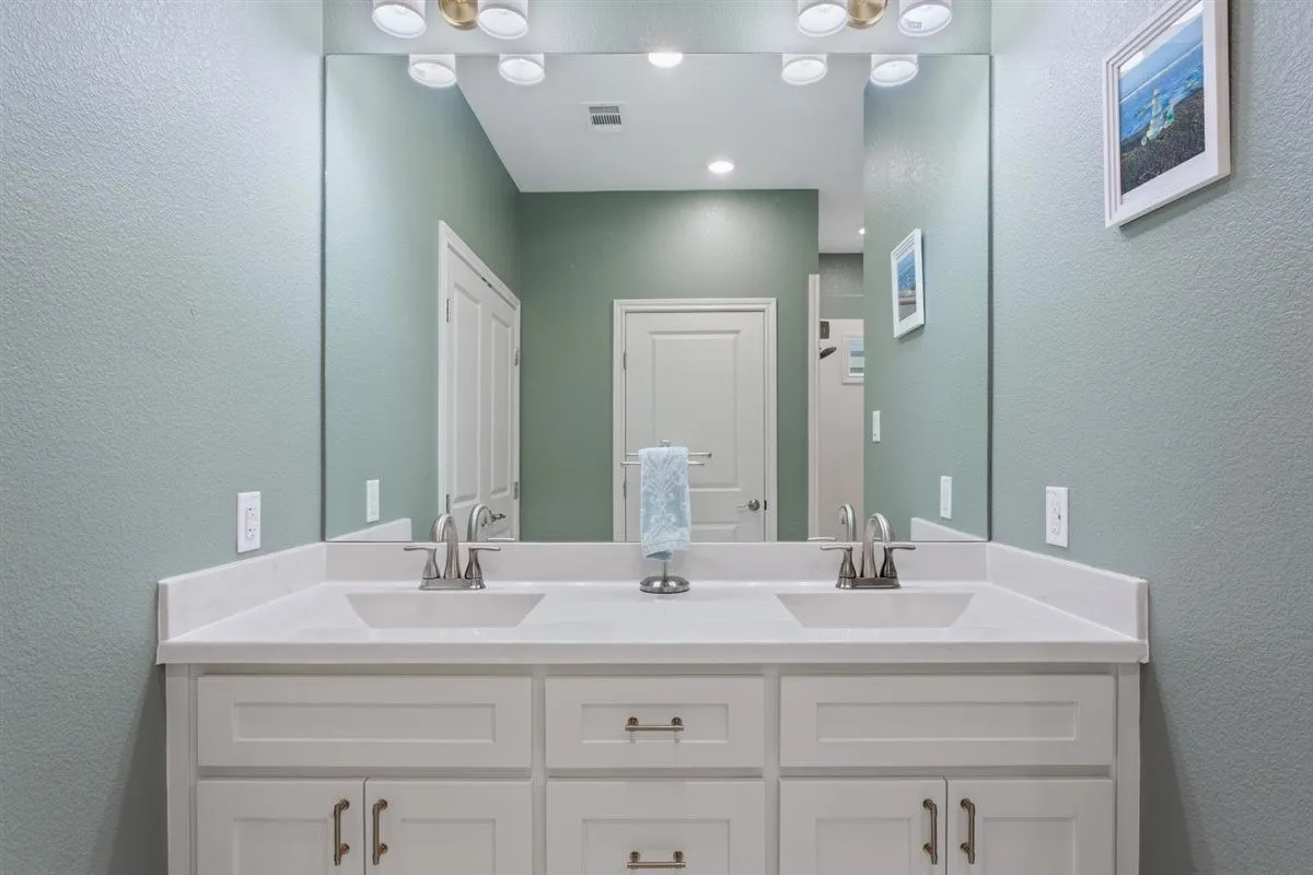 Primary bath