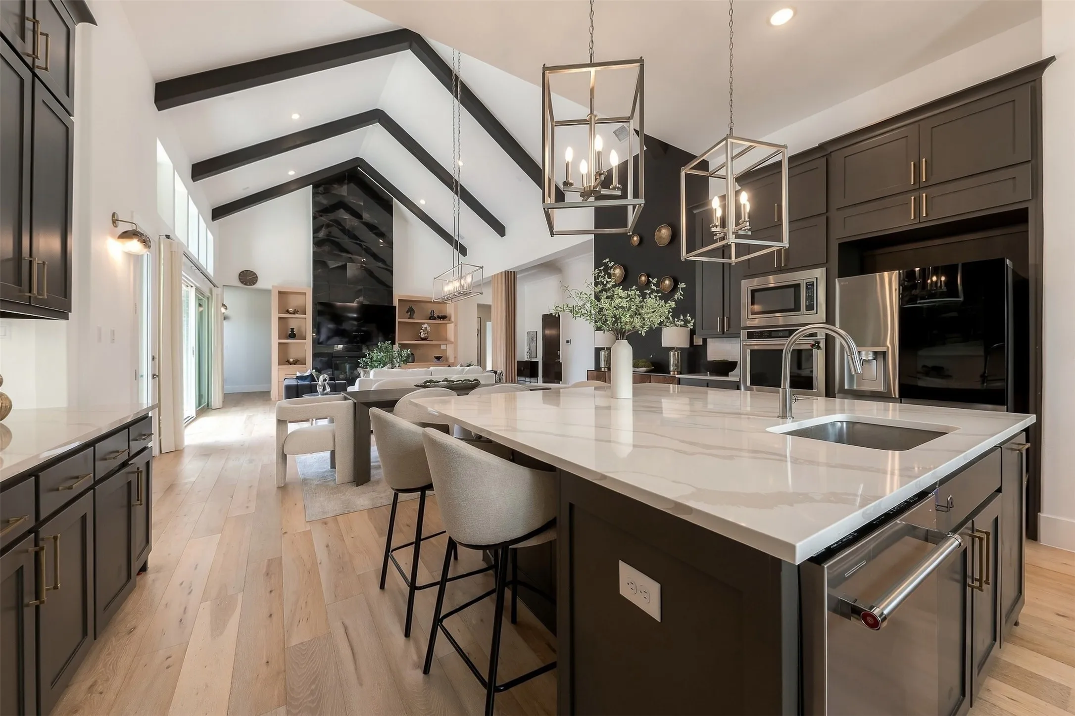 Single Family Residence For Sale in Denton County , 4671 Summerville Lane, Prosper, Texas 75078, 4 Bedroom, 5 Bathroom, 3 Garage spaces, 3,853 Sqft, built in 2022, mls#21405407, Real Estate Agent in Prosper, Homes For Sale in Denton county, Homes For Sale in Prosper, Realtor in Prosper Texas, Real Estate Brokerage Independent Realty Texas, Luminita Cordes Realtor