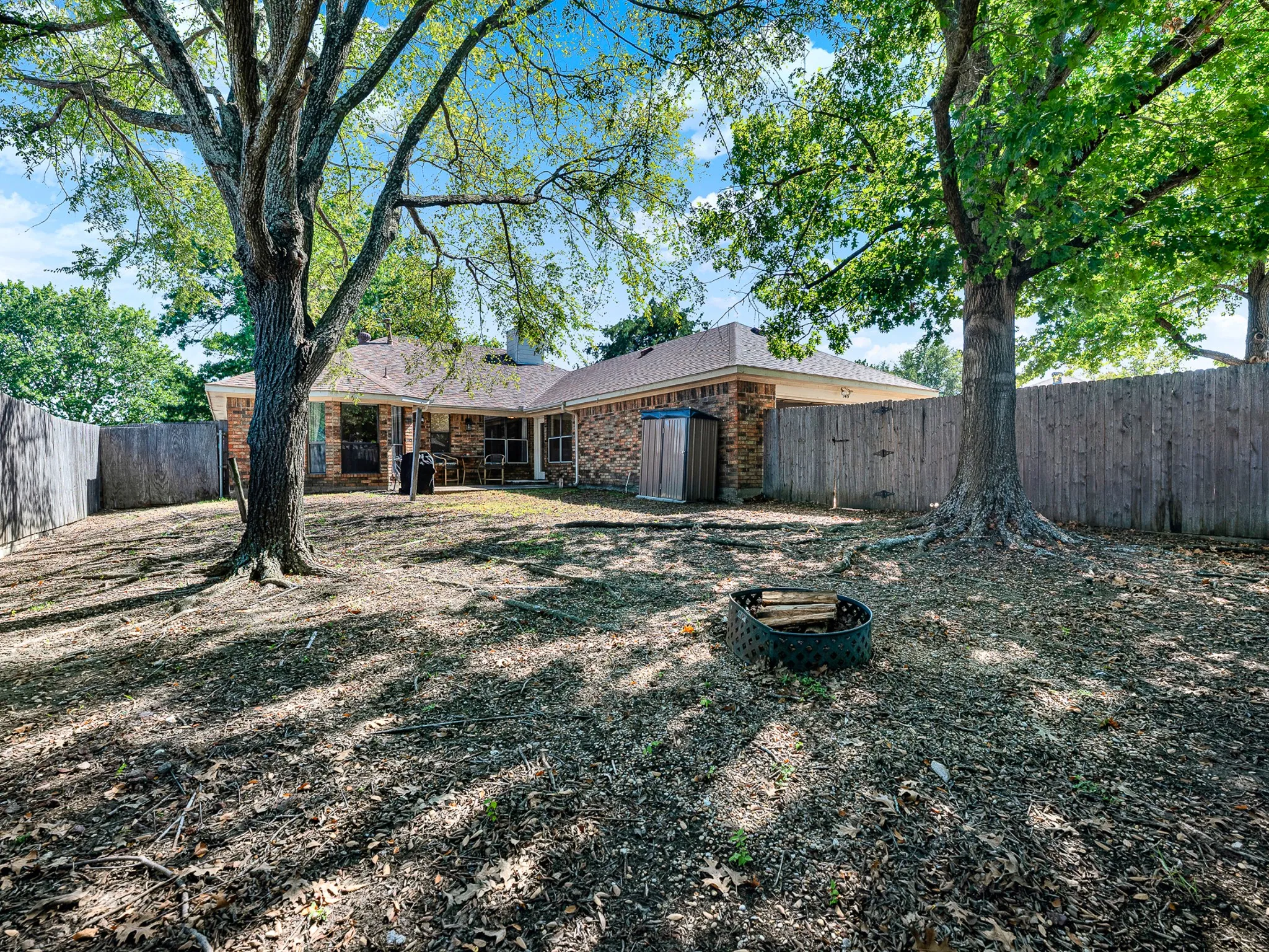 Single Family Residence For Sale in Dallas County , 3419 Orchid Lane, Rowlett, Texas 75089, 3 Bedroom, 2 Bathroom, 2 Garage spaces, 1,906 Sqft, built in 1986, mls#21398570, Real Estate Agent in Rowlett, Homes For Sale in Dallas county, Homes For Sale in Rowlett, Realtor in Rowlett Texas, Real Estate Brokerage Independent Realty Texas, Luminita Cordes Realtor