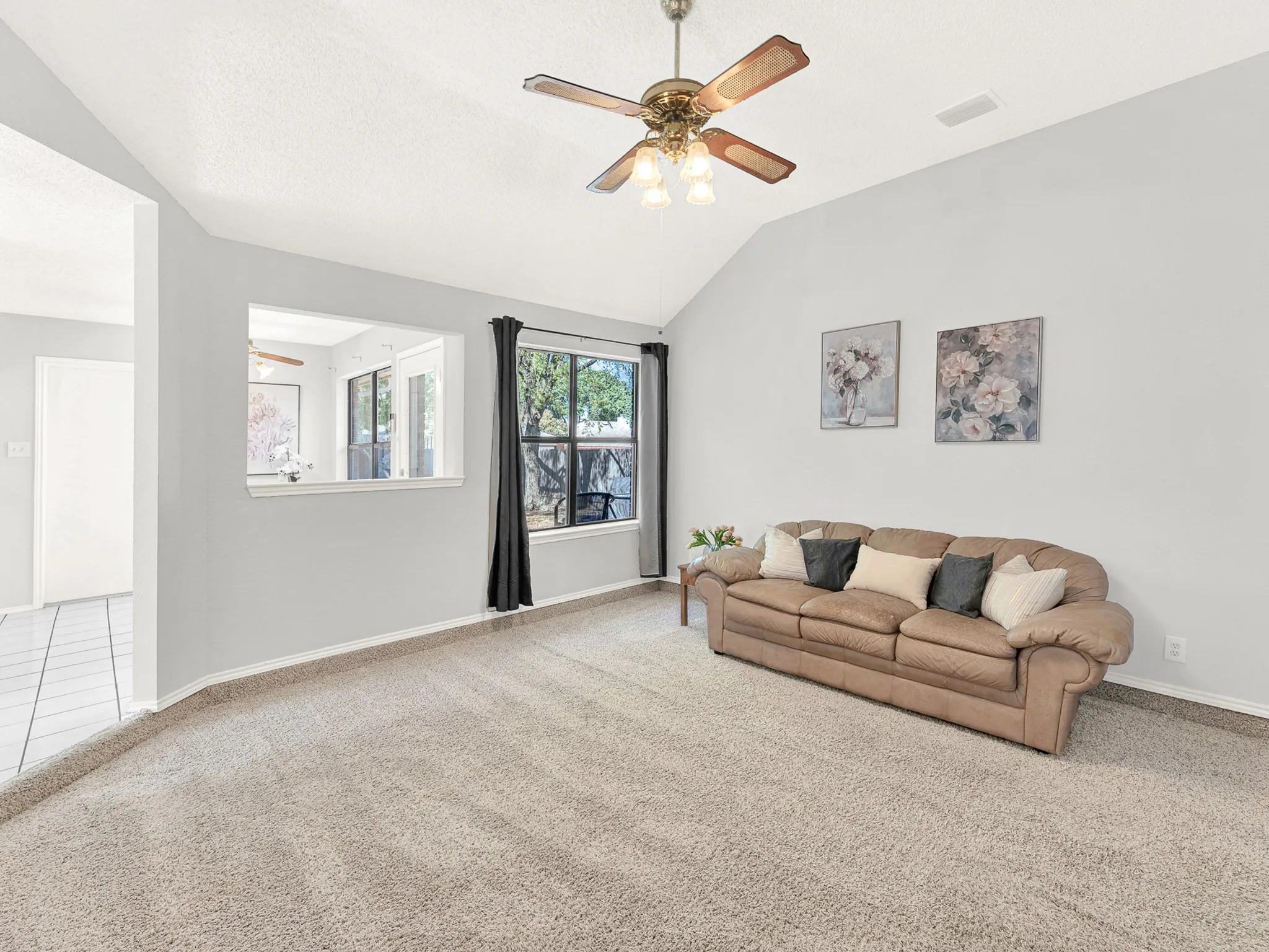 Single Family Residence For Sale in Dallas County , 3419 Orchid Lane, Rowlett, Texas 75089, 3 Bedroom, 2 Bathroom, 2 Garage spaces, 1,906 Sqft, built in 1986, mls#21398570, Real Estate Agent in Rowlett, Homes For Sale in Dallas county, Homes For Sale in Rowlett, Realtor in Rowlett Texas, Real Estate Brokerage Independent Realty Texas, Luminita Cordes Realtor
