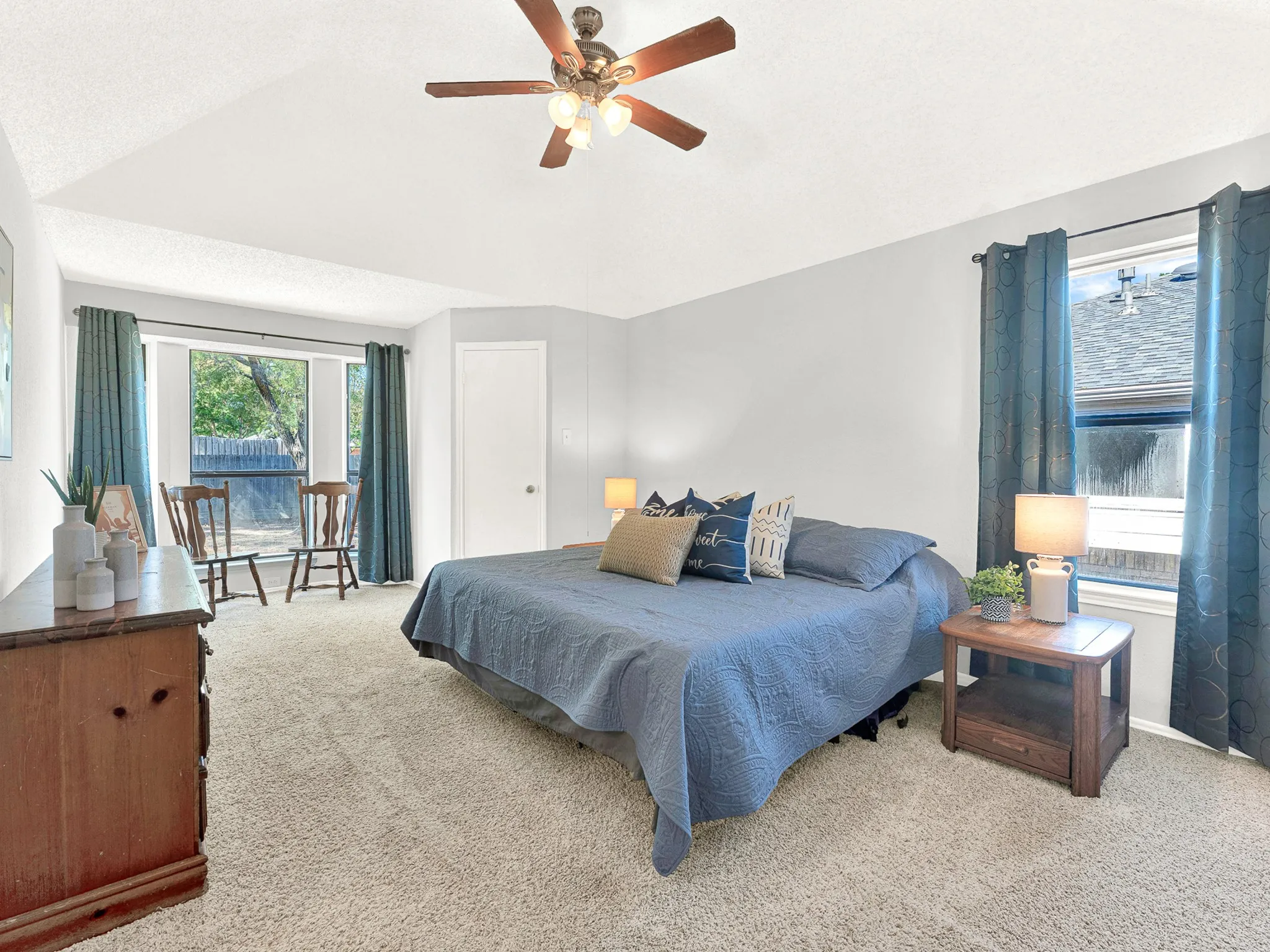 Single Family Residence For Sale in Dallas County , 3419 Orchid Lane, Rowlett, Texas 75089, 3 Bedroom, 2 Bathroom, 2 Garage spaces, 1,906 Sqft, built in 1986, mls#21398570, Real Estate Agent in Rowlett, Homes For Sale in Dallas county, Homes For Sale in Rowlett, Realtor in Rowlett Texas, Real Estate Brokerage Independent Realty Texas, Luminita Cordes Realtor