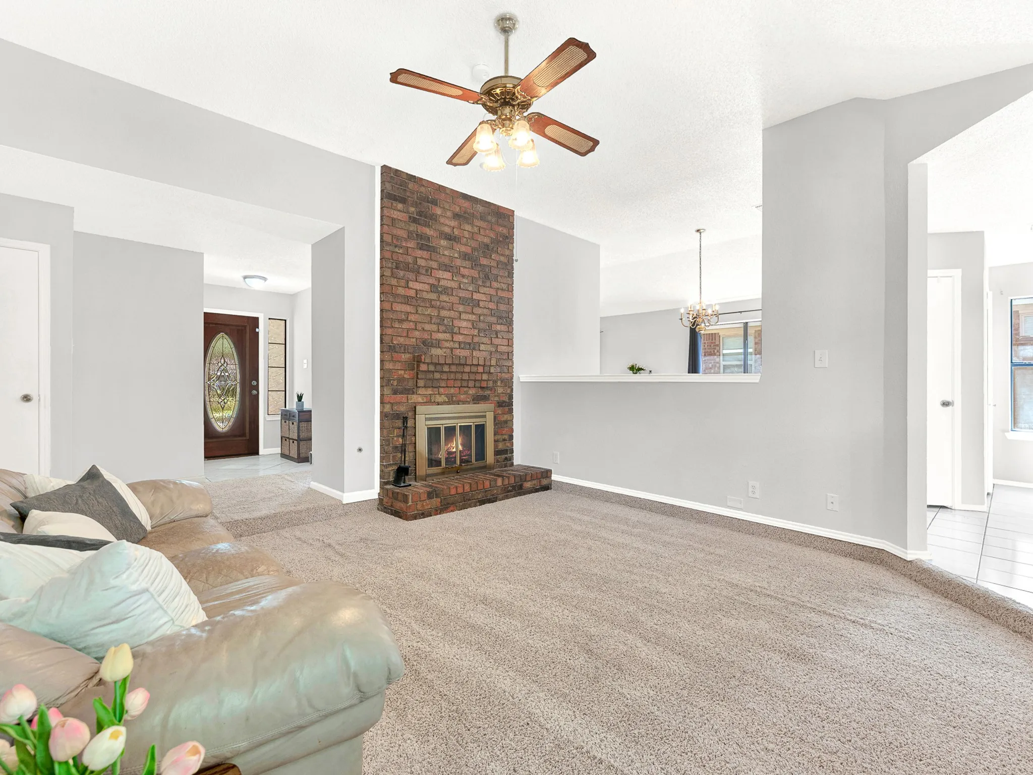 Single Family Residence For Sale in Dallas County , 3419 Orchid Lane, Rowlett, Texas 75089, 3 Bedroom, 2 Bathroom, 2 Garage spaces, 1,906 Sqft, built in 1986, mls#21398570, Real Estate Agent in Rowlett, Homes For Sale in Dallas county, Homes For Sale in Rowlett, Realtor in Rowlett Texas, Real Estate Brokerage Independent Realty Texas, Luminita Cordes Realtor