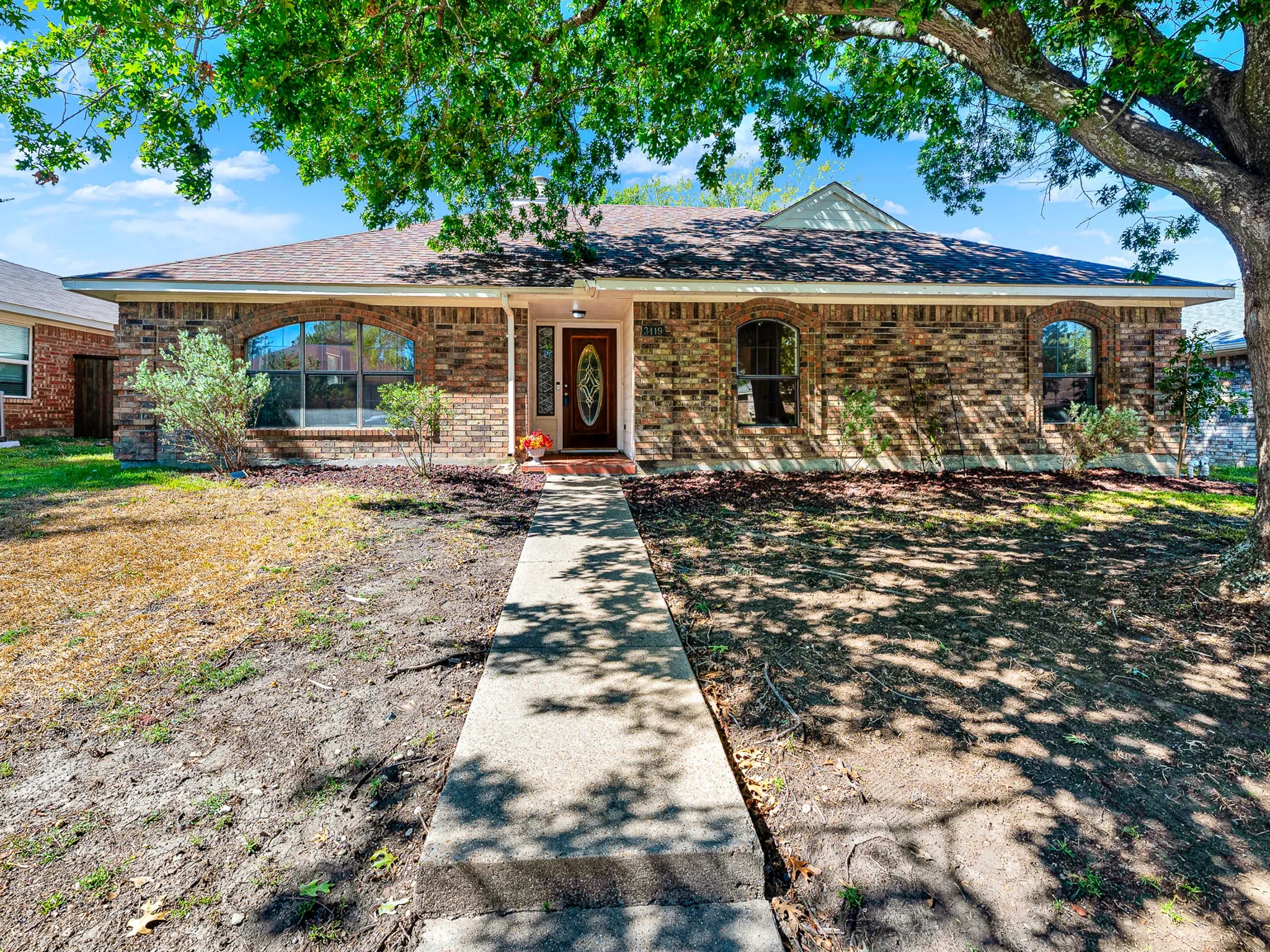 Single Family Residence For Sale in Dallas County , 3419 Orchid Lane, Rowlett, Texas 75089, 3 Bedroom, 2 Bathroom, 2 Garage spaces, 1,906 Sqft, built in 1986, mls#21398570, Real Estate Agent in Rowlett, Homes For Sale in Dallas county, Homes For Sale in Rowlett, Realtor in Rowlett Texas, Real Estate Brokerage Independent Realty Texas, Luminita Cordes Realtor